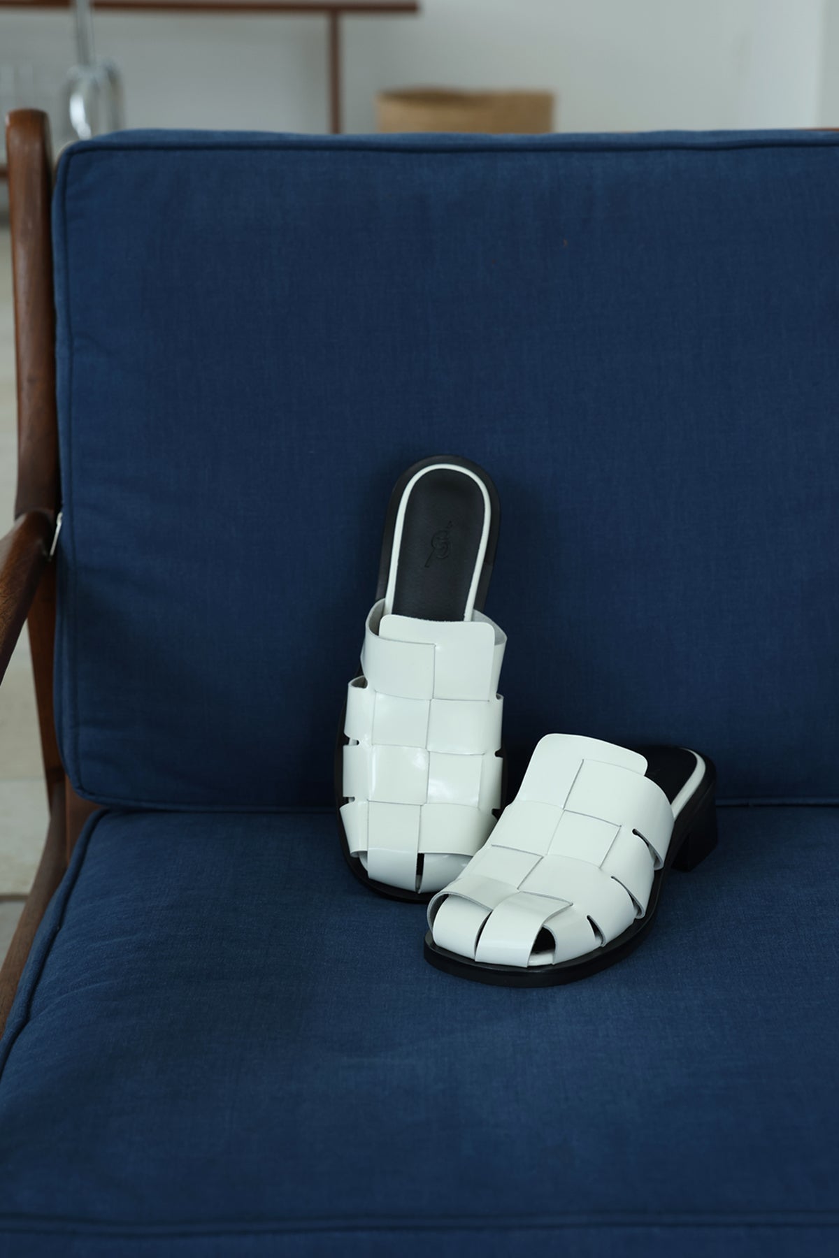 CUBE HEEL - IVORY