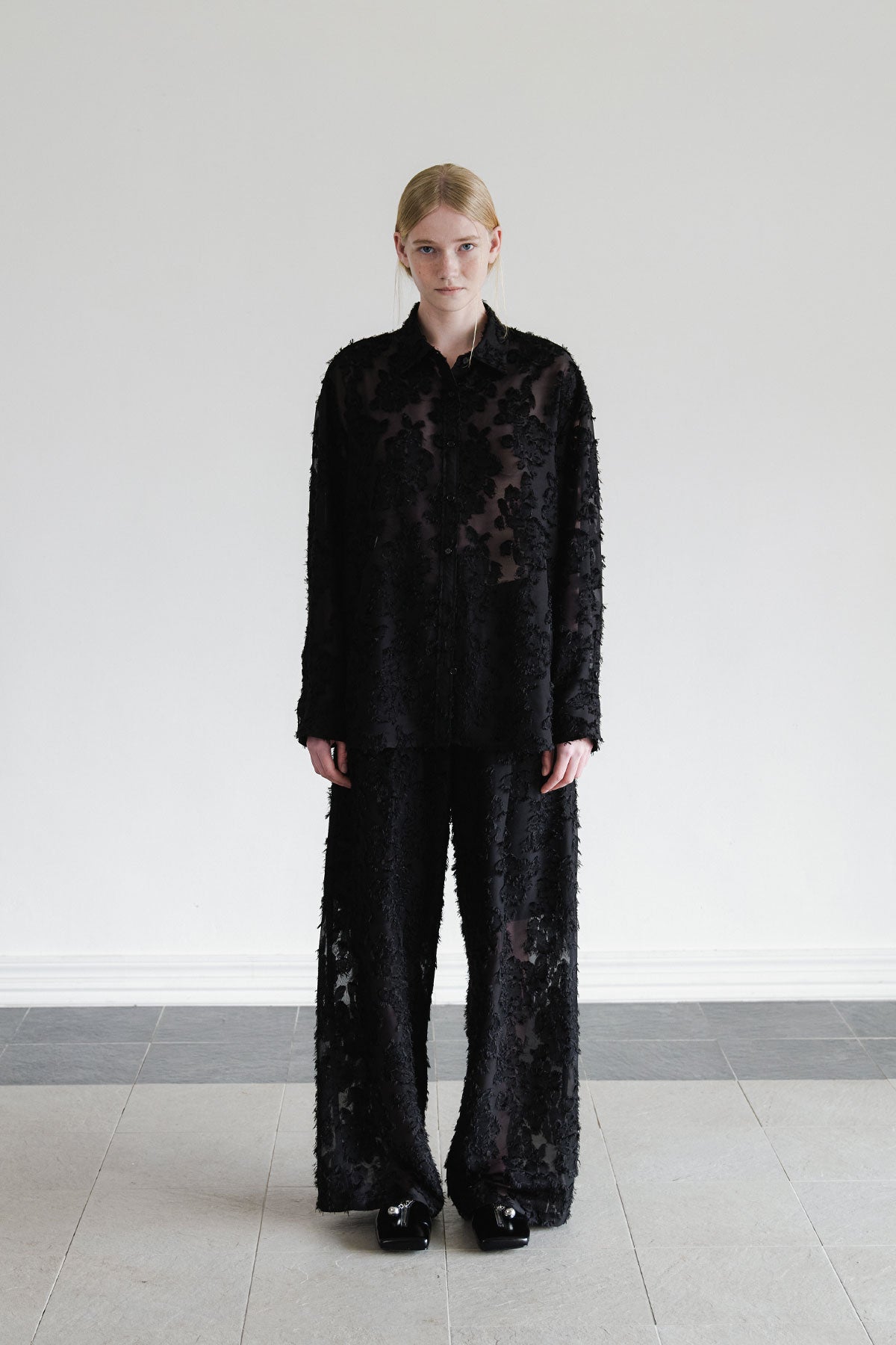 SHEER JACQUARD PANTS - BLACK
