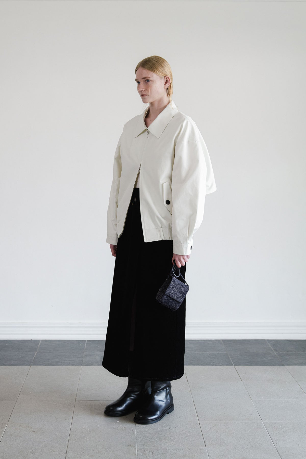 FLARE BACK FLAP JACKET - WHITE