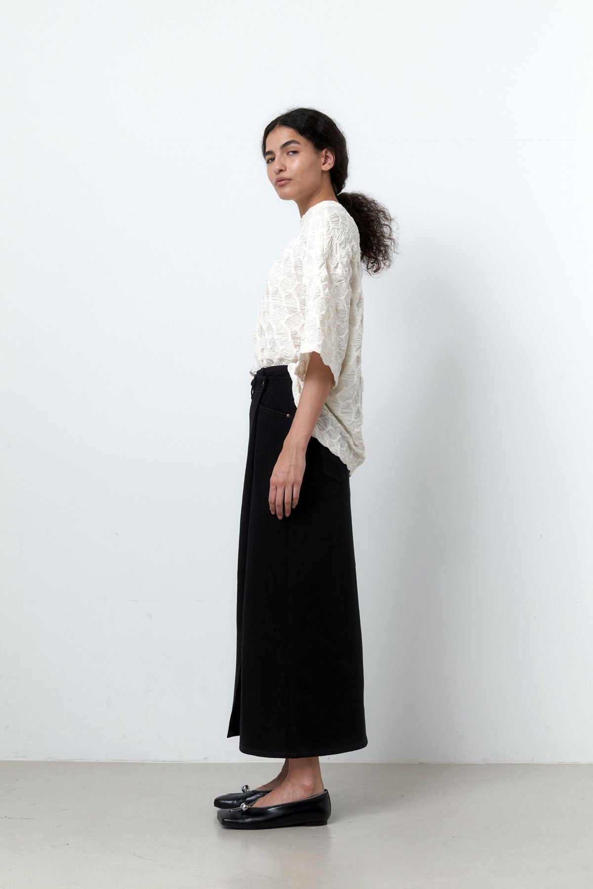 FOLDING DENIM LONG SKIRT - BLACK