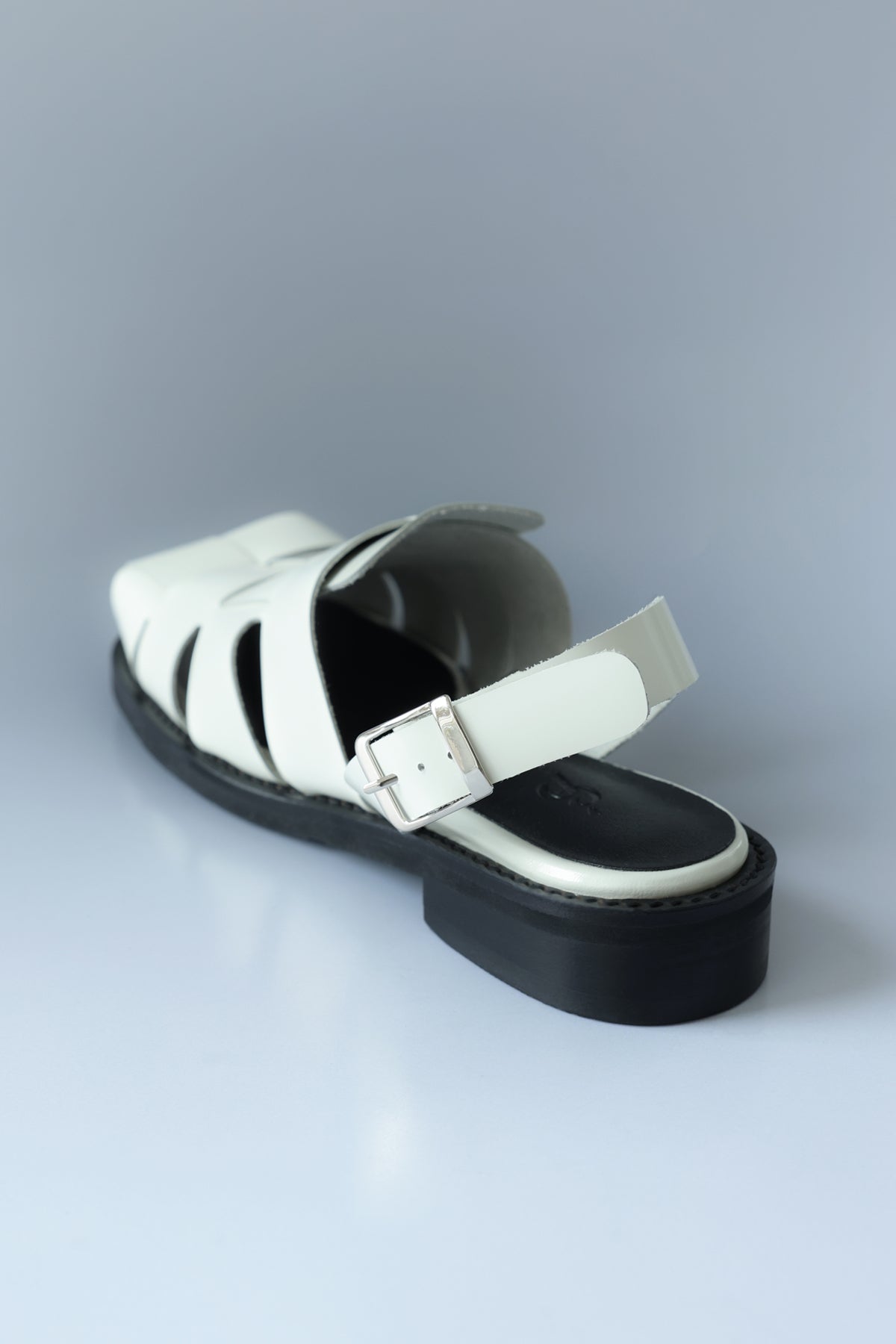 CUBE SANDAL - IVORY