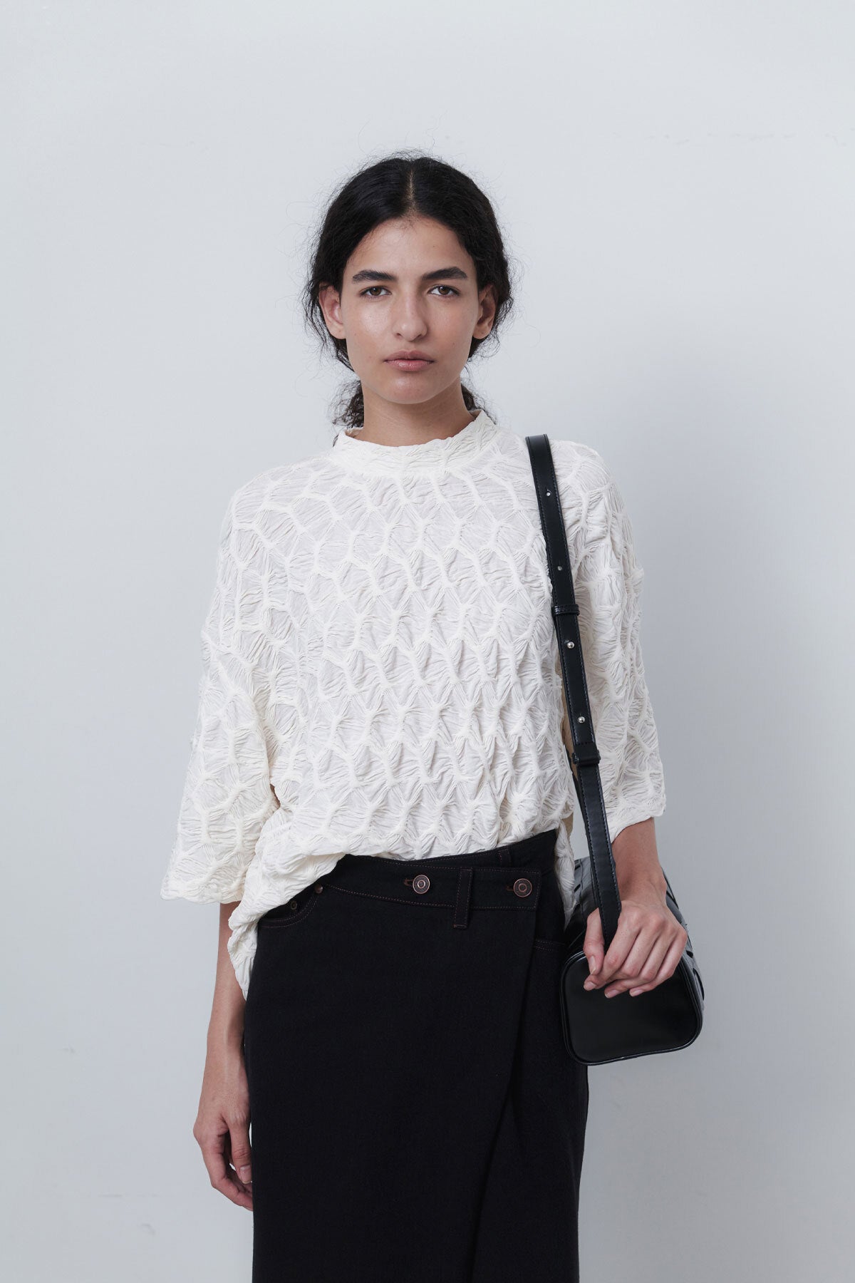 SHELL BOX T - CREAM