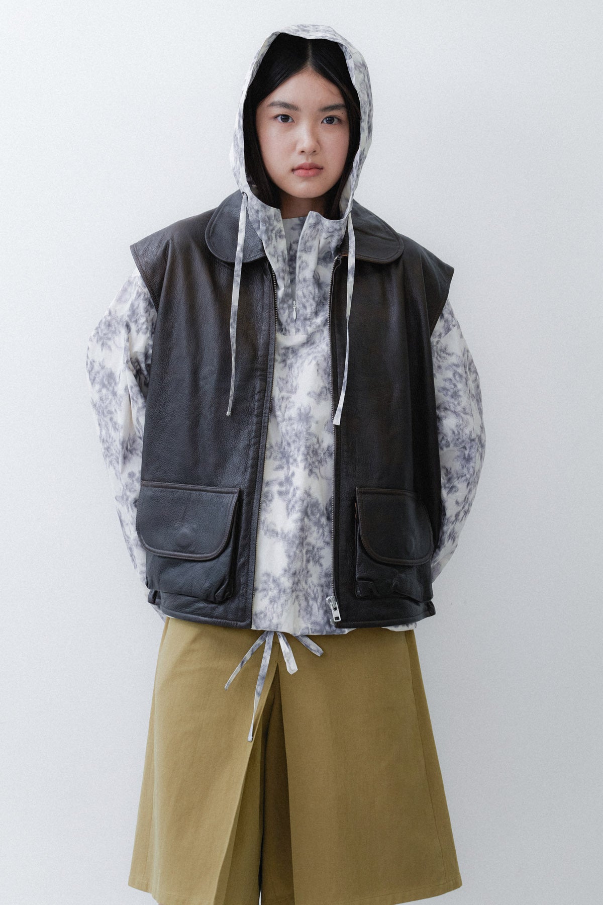 FLOWER WINDBREAKER - GREY