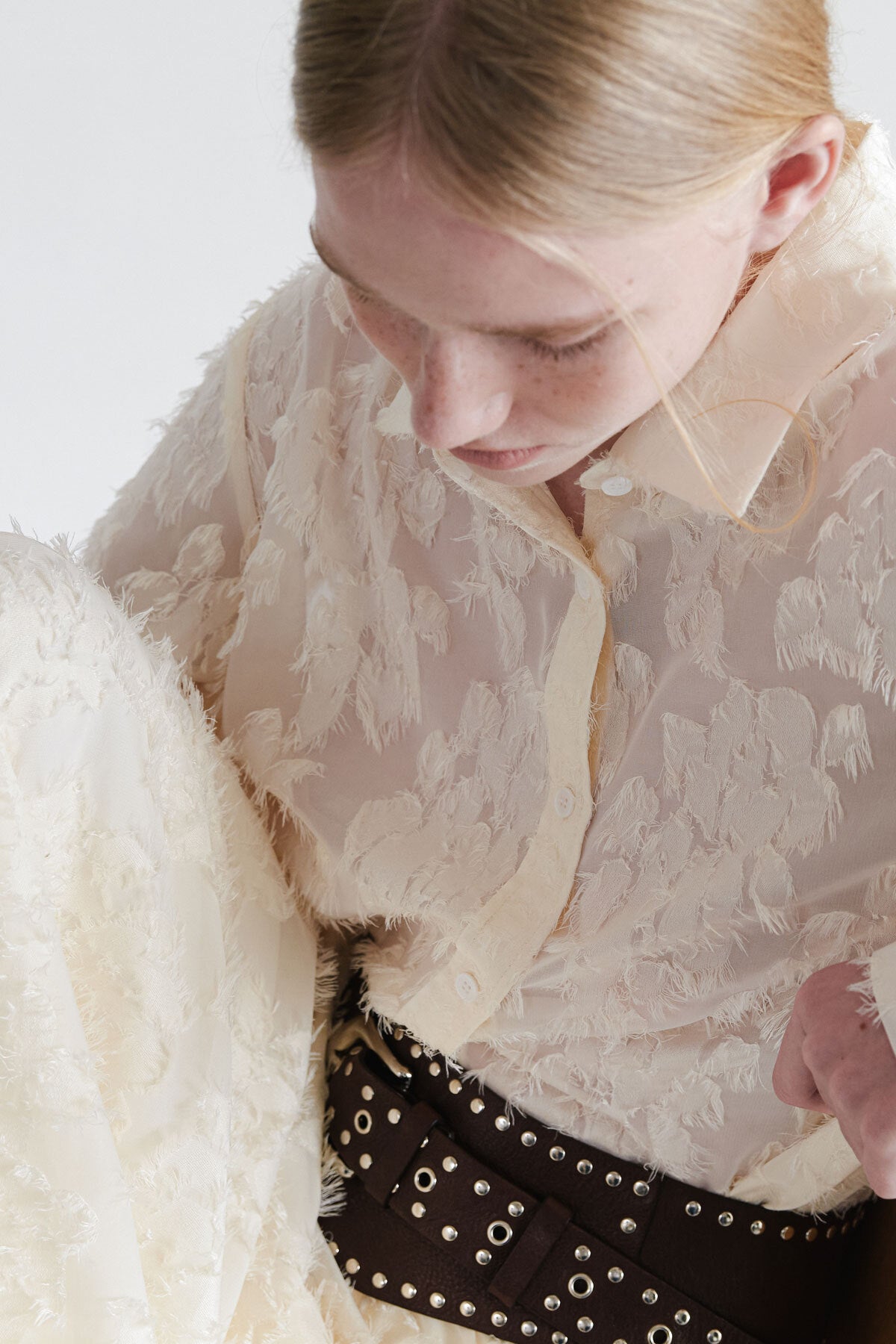 SHEER JACQUARD SHIRT - CREAM