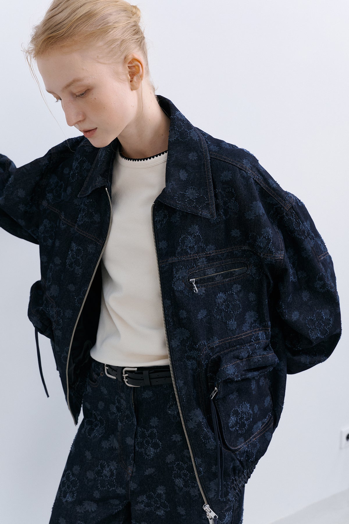 TUNNEL BOMBER - FLOWER DENIM