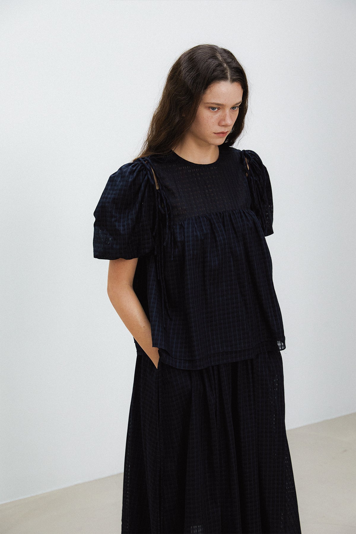 RIBBON SHIRRING SKIRT - NAVY