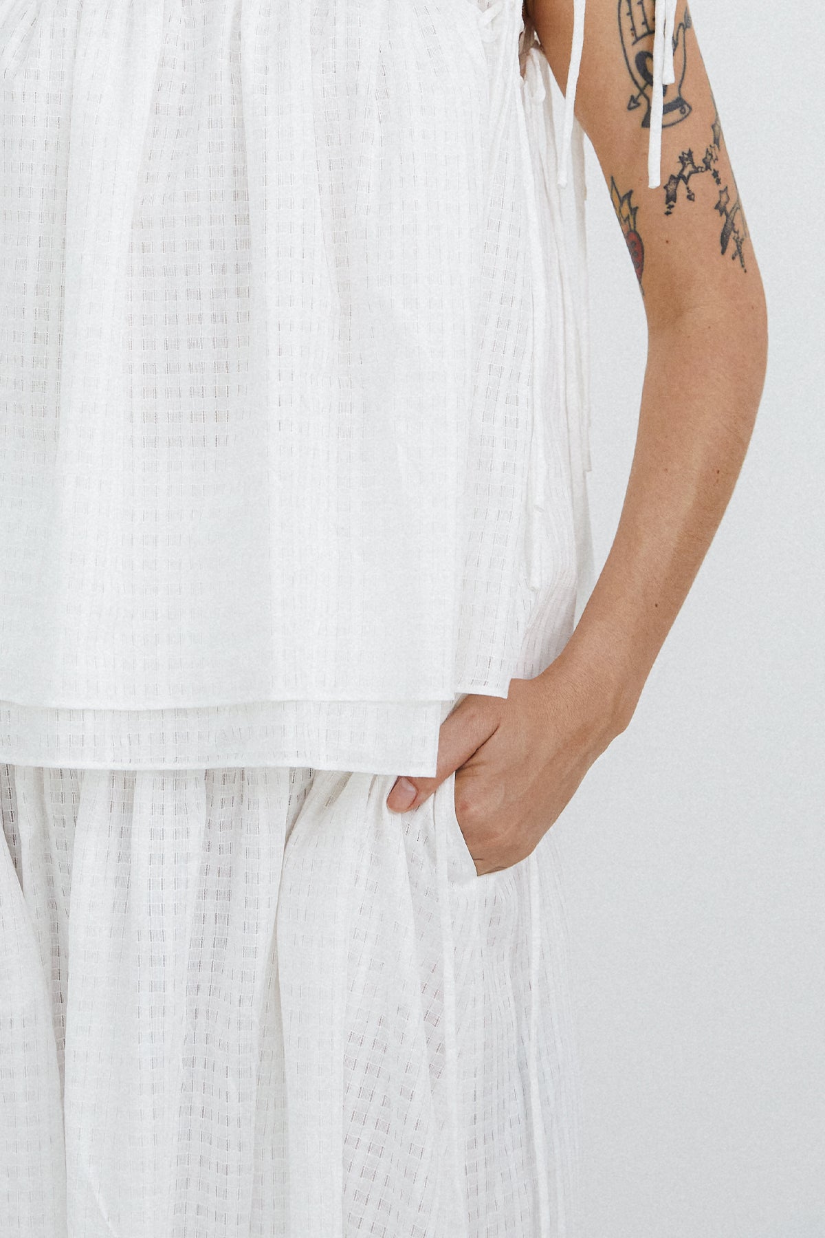 RIBBON SHIRRING SKIRT - WHITE