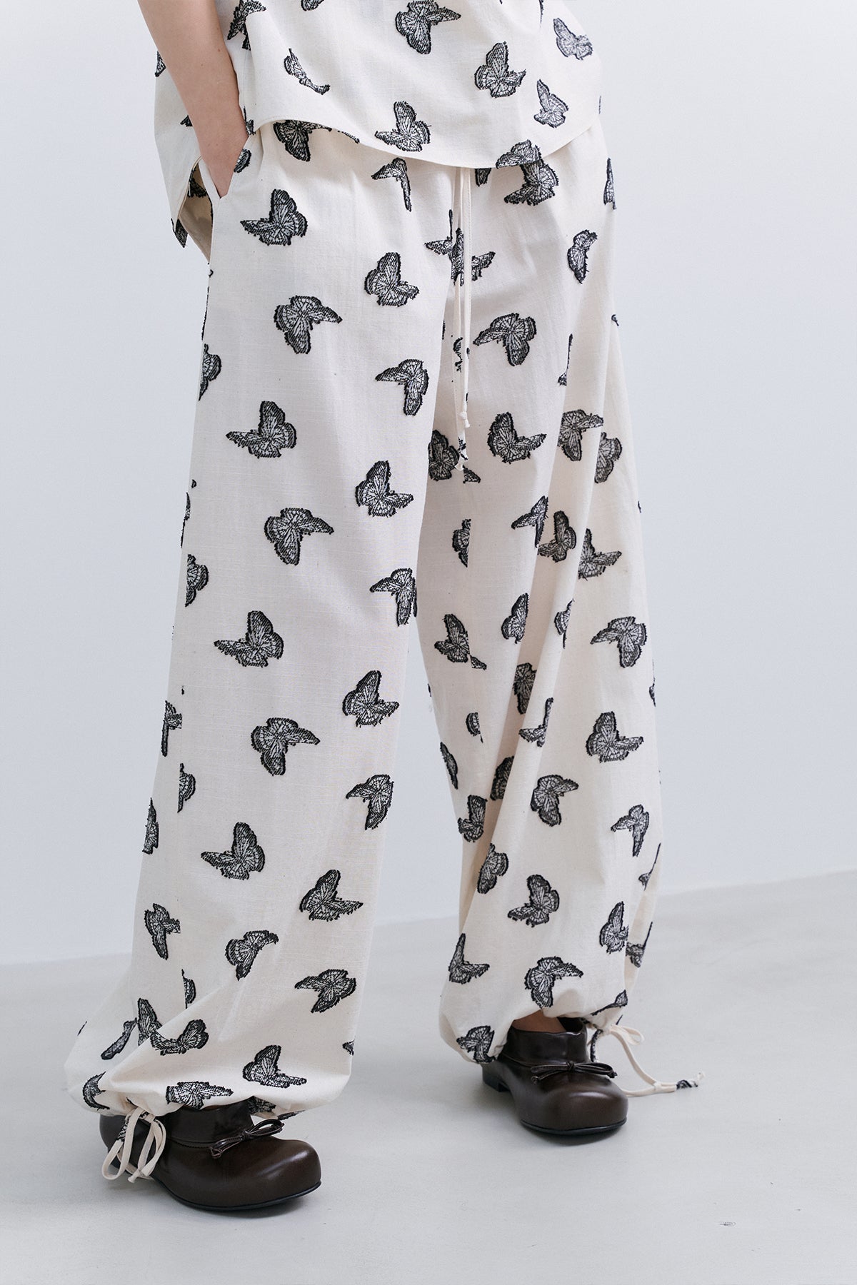 JOGGER PANTS - IVORY