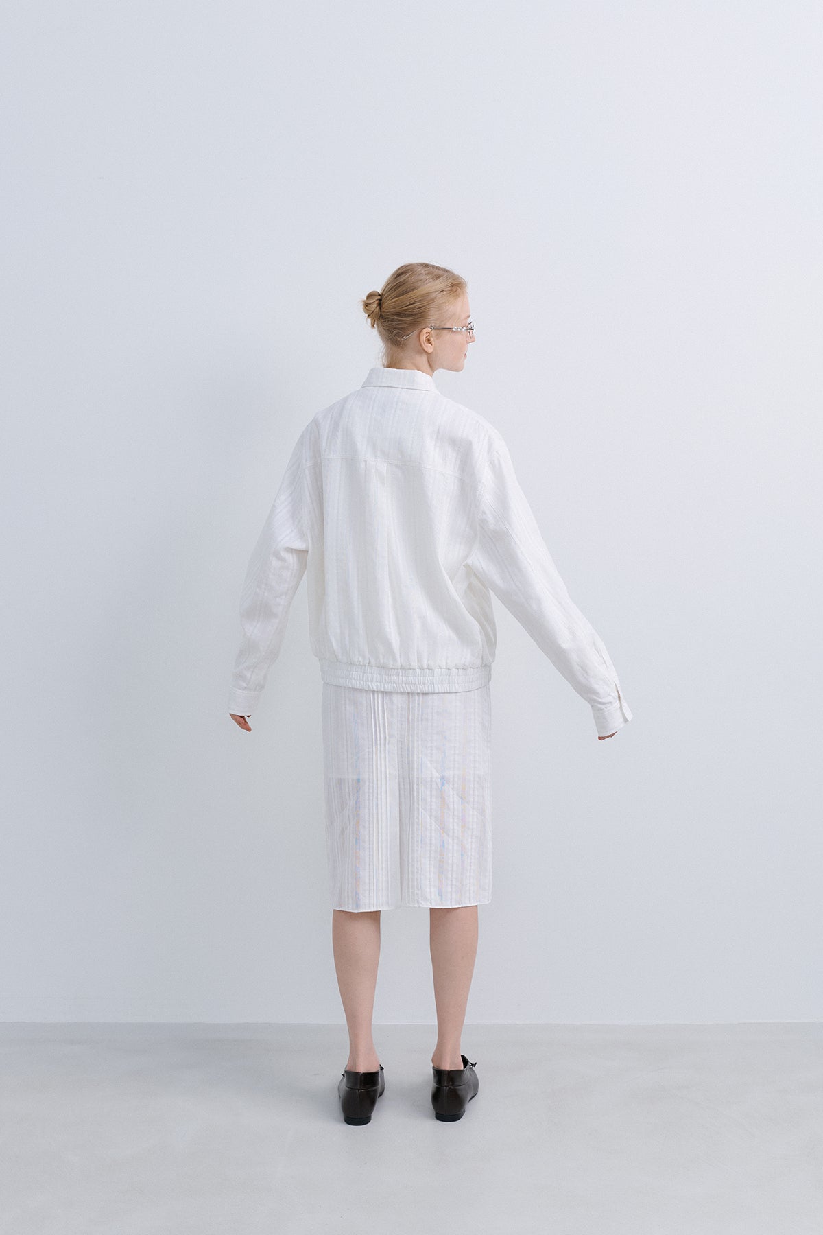 FLOWER RUFFLE BOMBER - IVORY