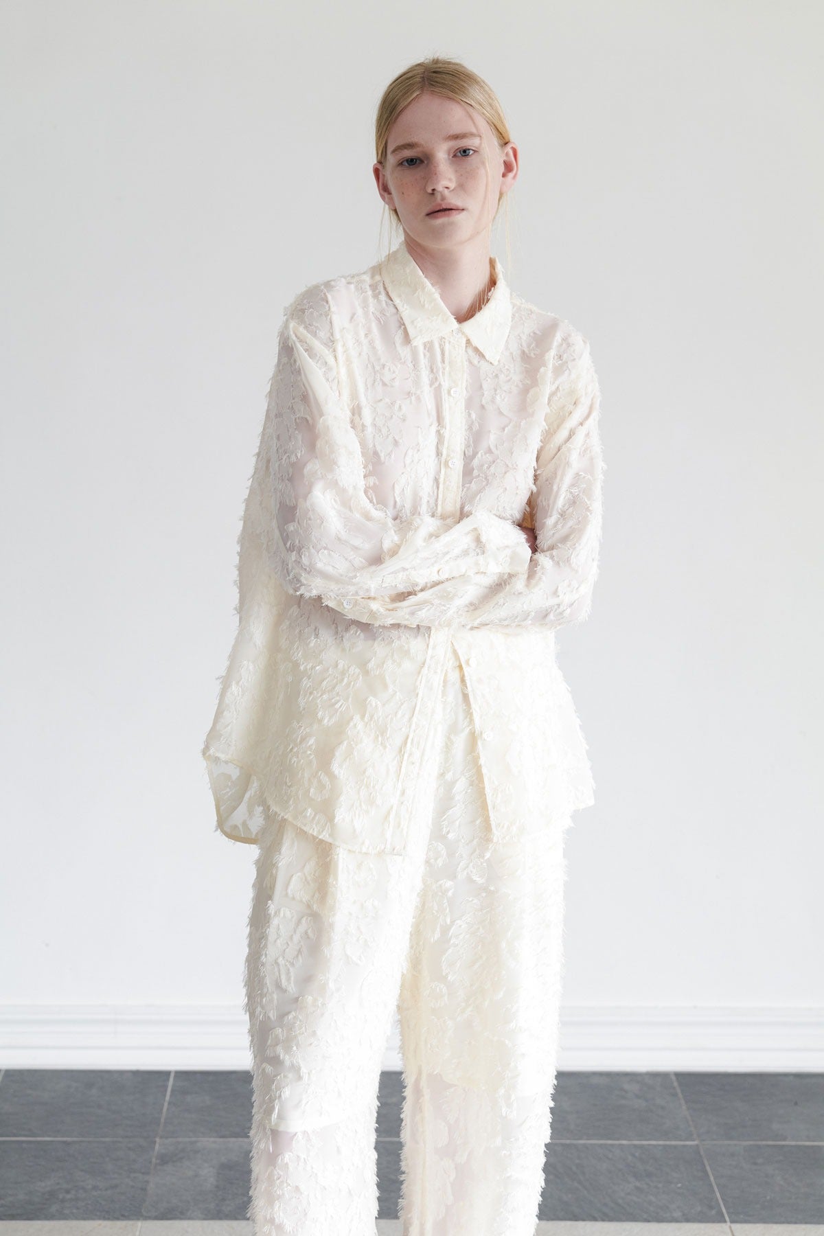 SHEER JACQUARD SHIRT - CREAM