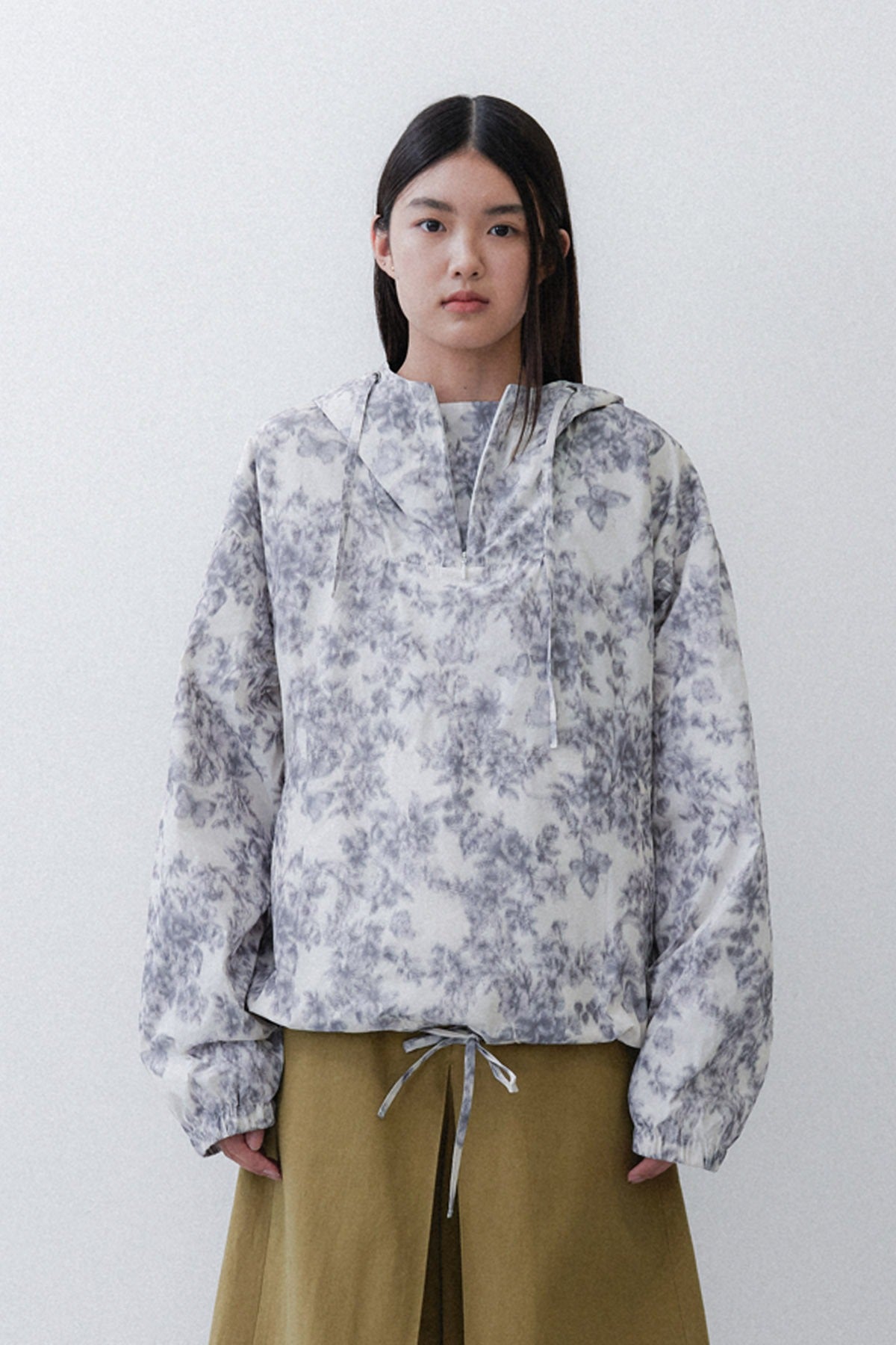 FLOWER WINDBREAKER - GREY