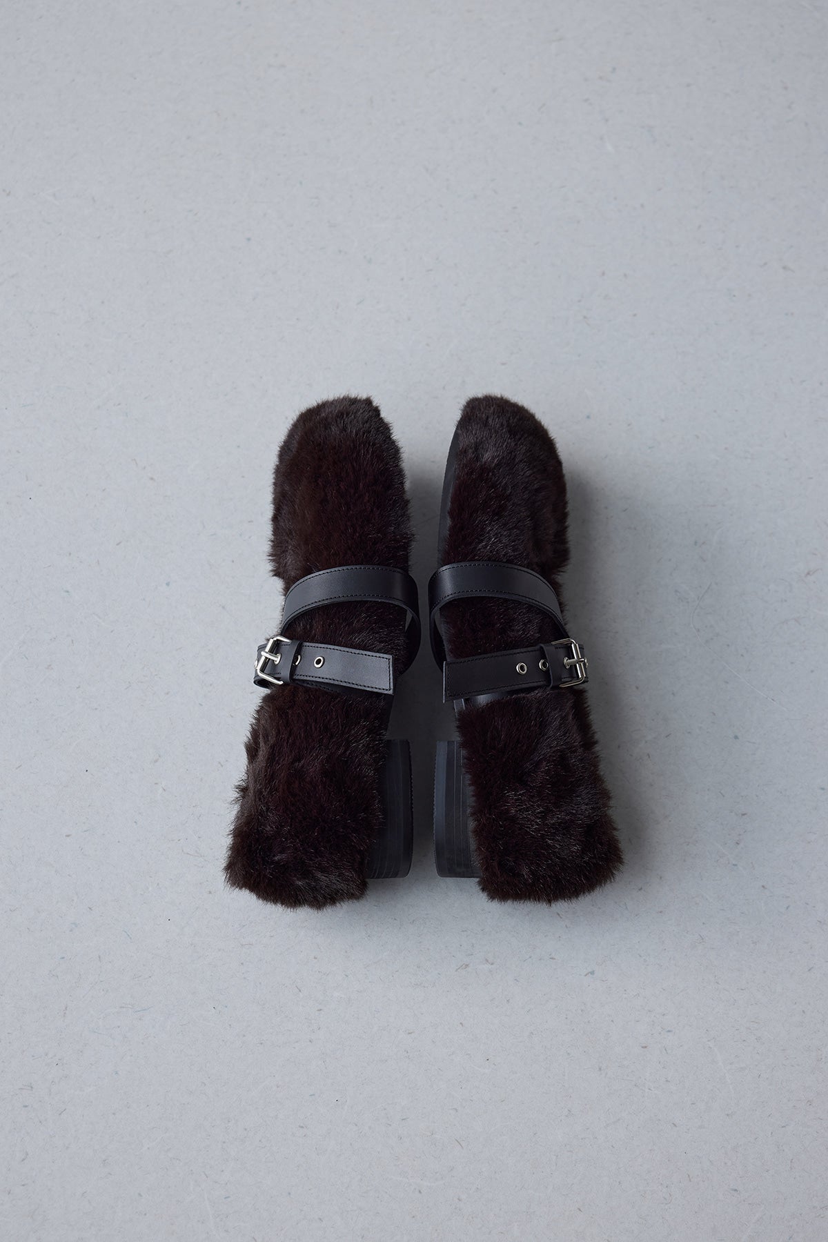 STRAP TOE FLAT - COCO BROWN