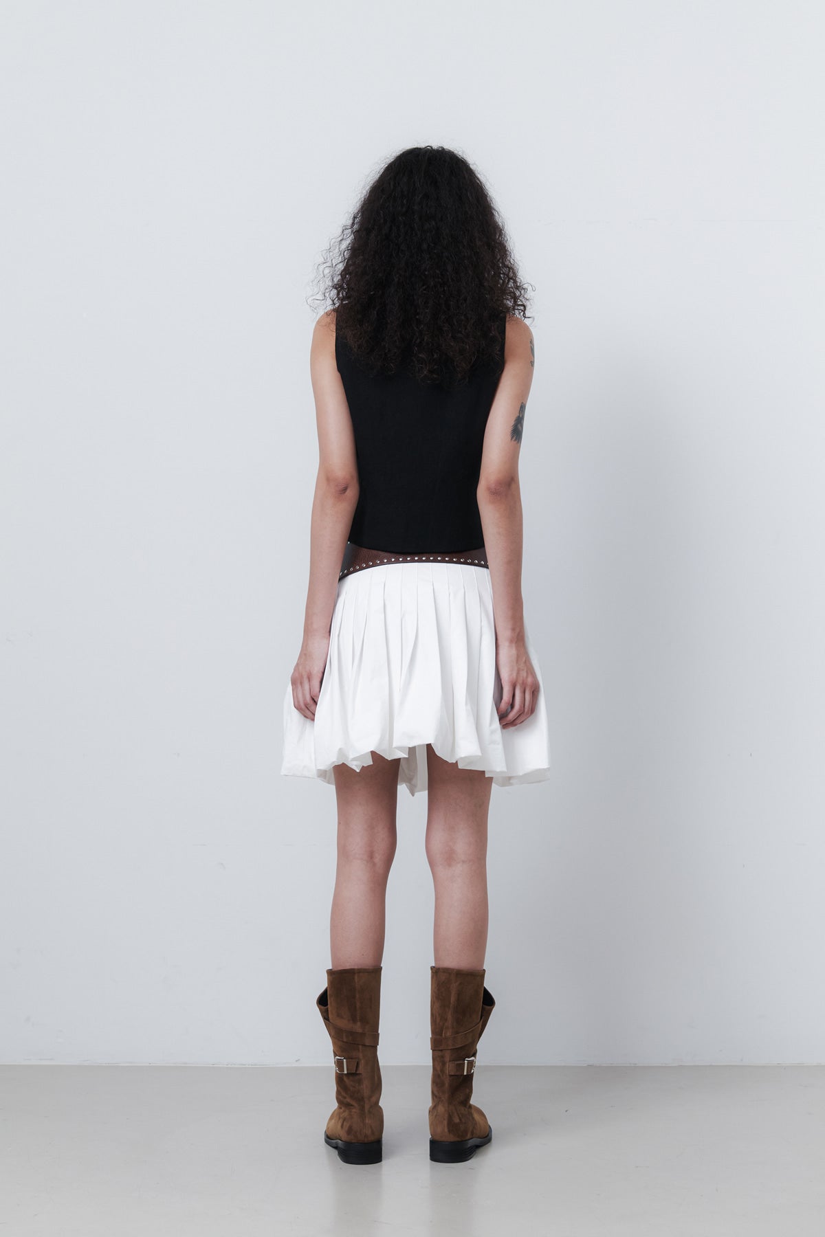 PLEATED SHORT PUFF SKIRT - WHITE