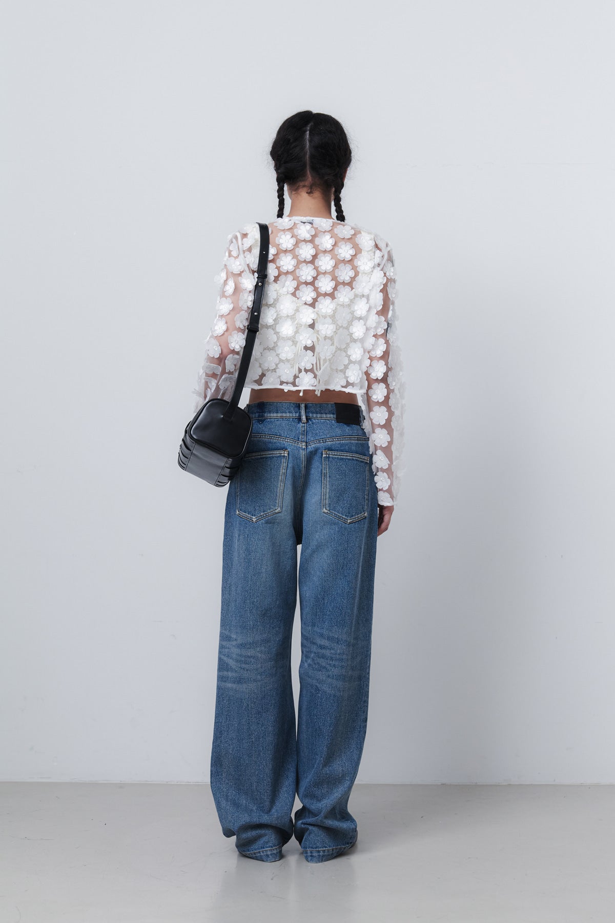 FLOWER CARDIGAN - WHITE