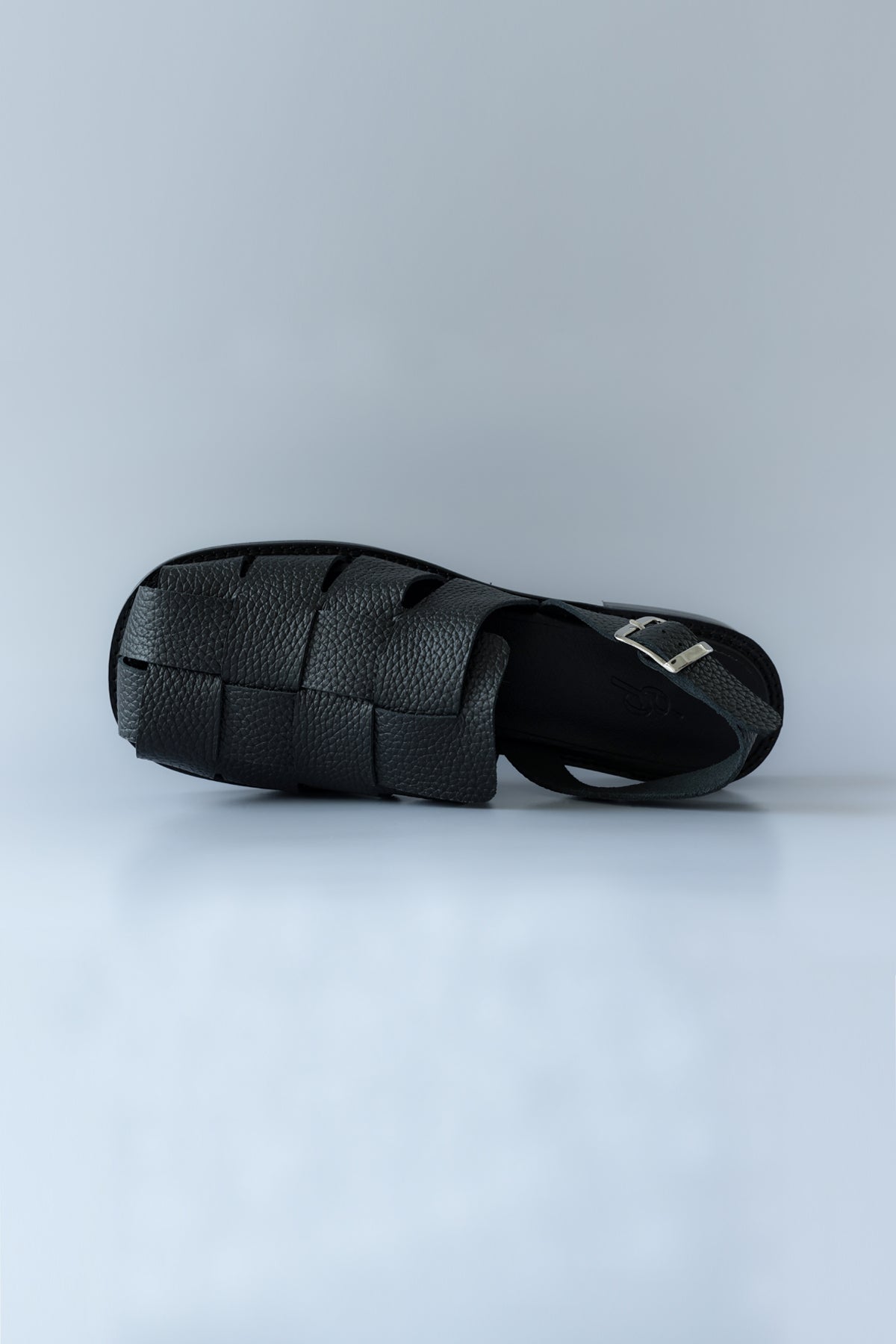 CUBE SANDAL - SHRUNKEN BLACK