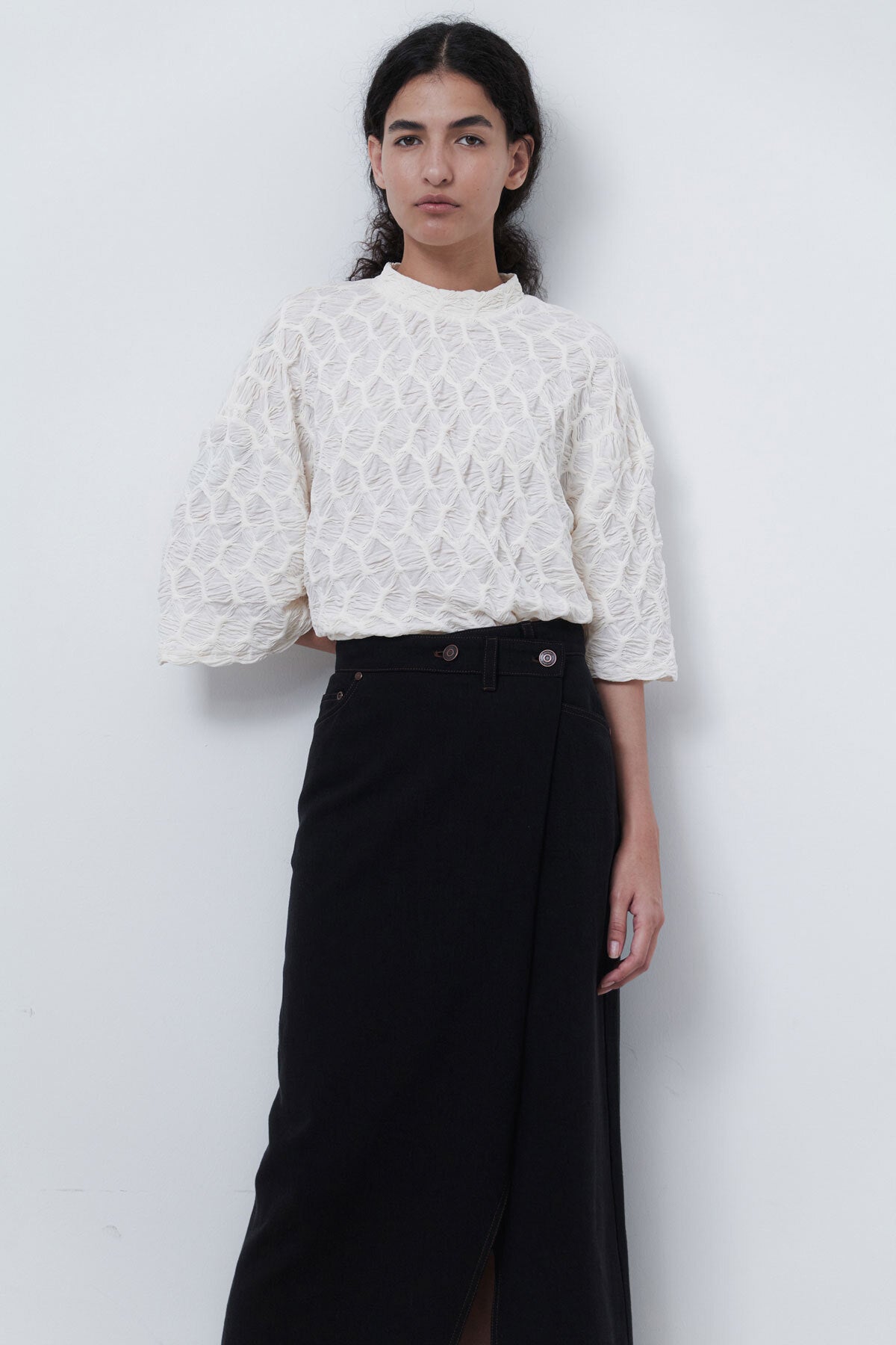 SHELL BOX T - CREAM
