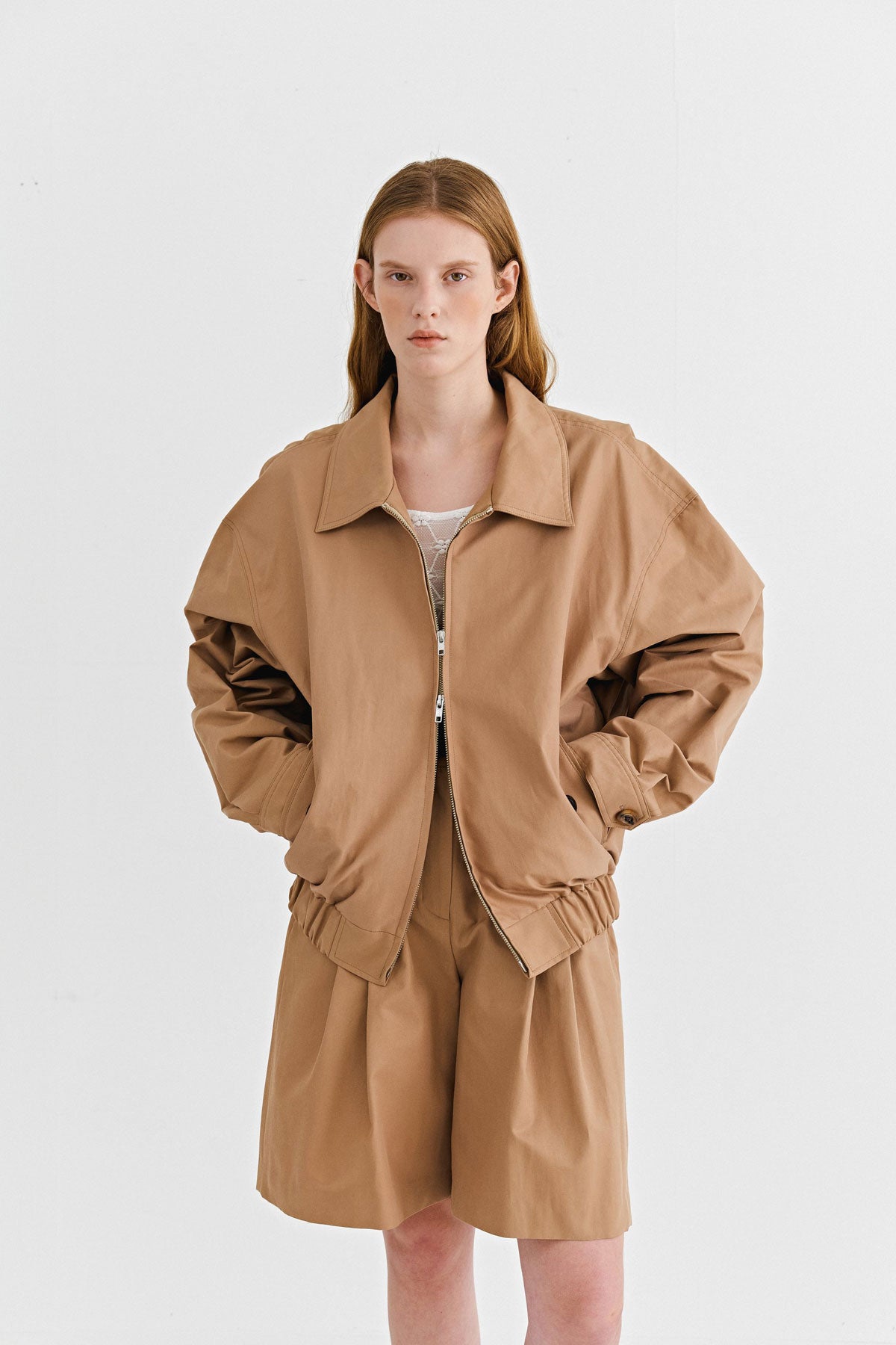FLARE BACK FLAP JACKET - BEIGE