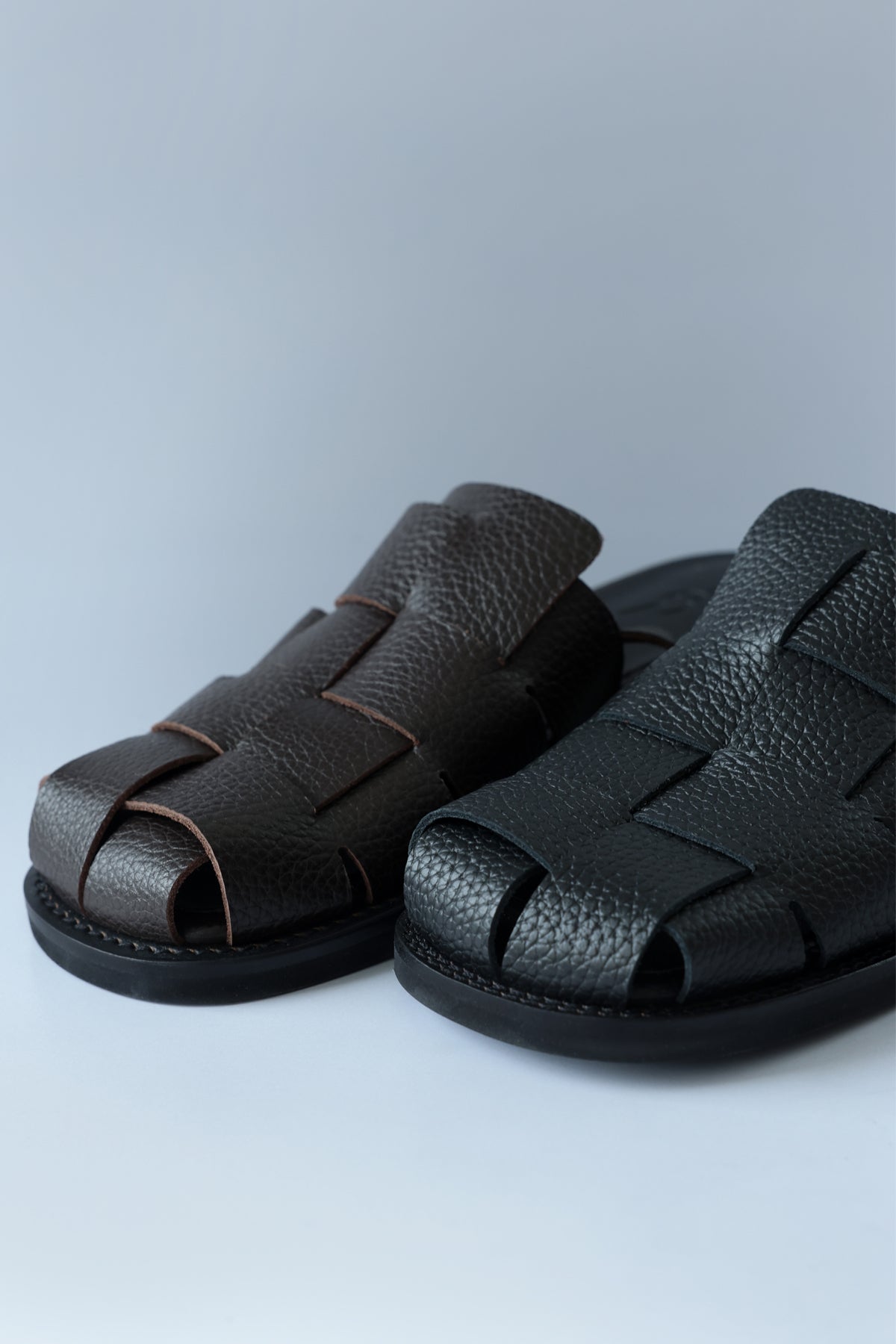 CUBE SANDAL - SHRUNKEN BLACK