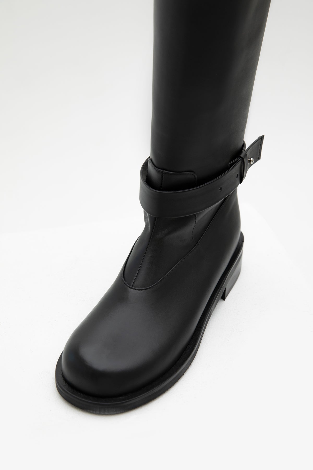 BELTED ANGT BOOTS LONG (2COLORS)