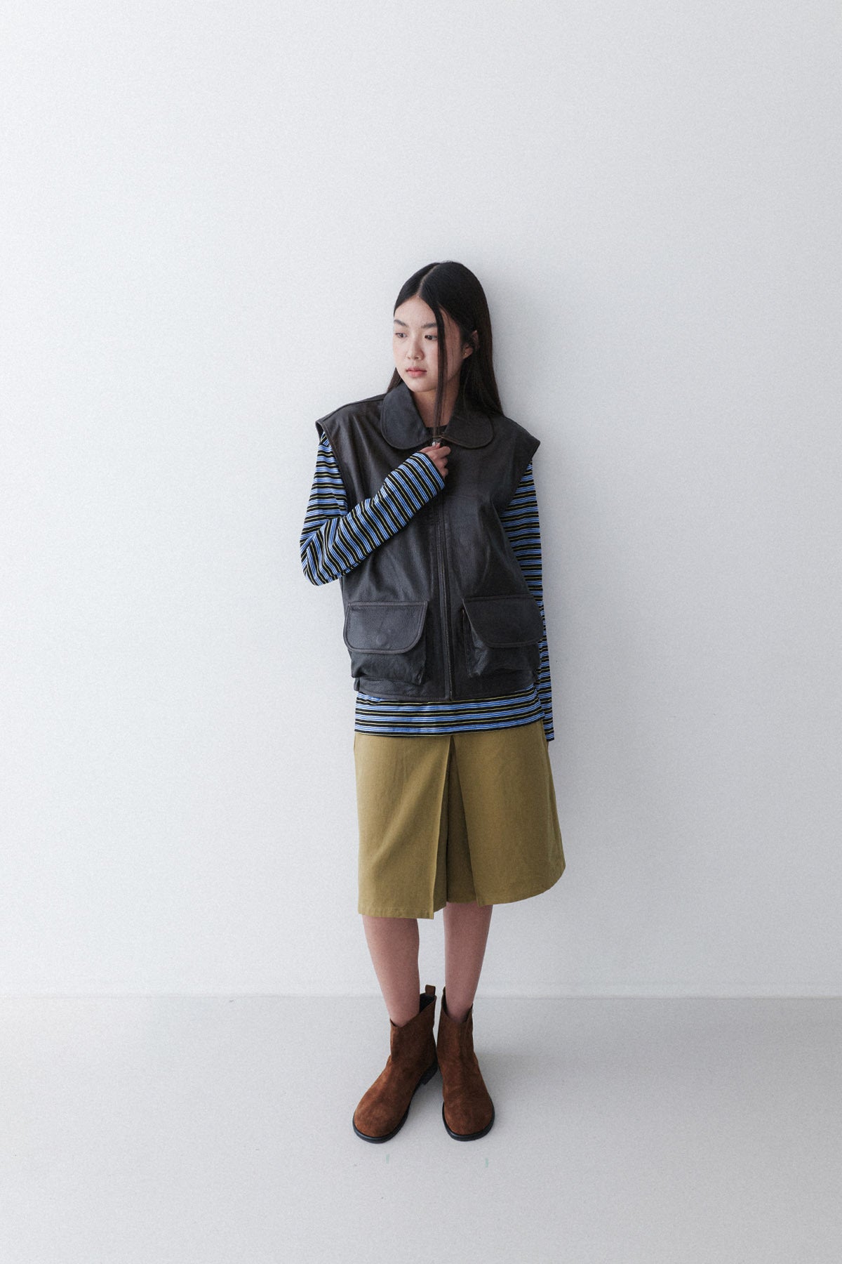 LEATHER VEST - BROWN