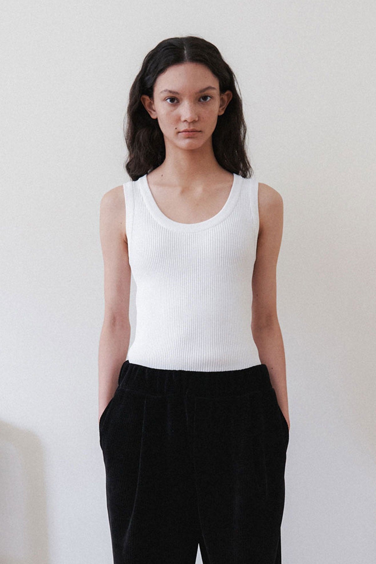 ROUND VEST KNIT (4COLORS)