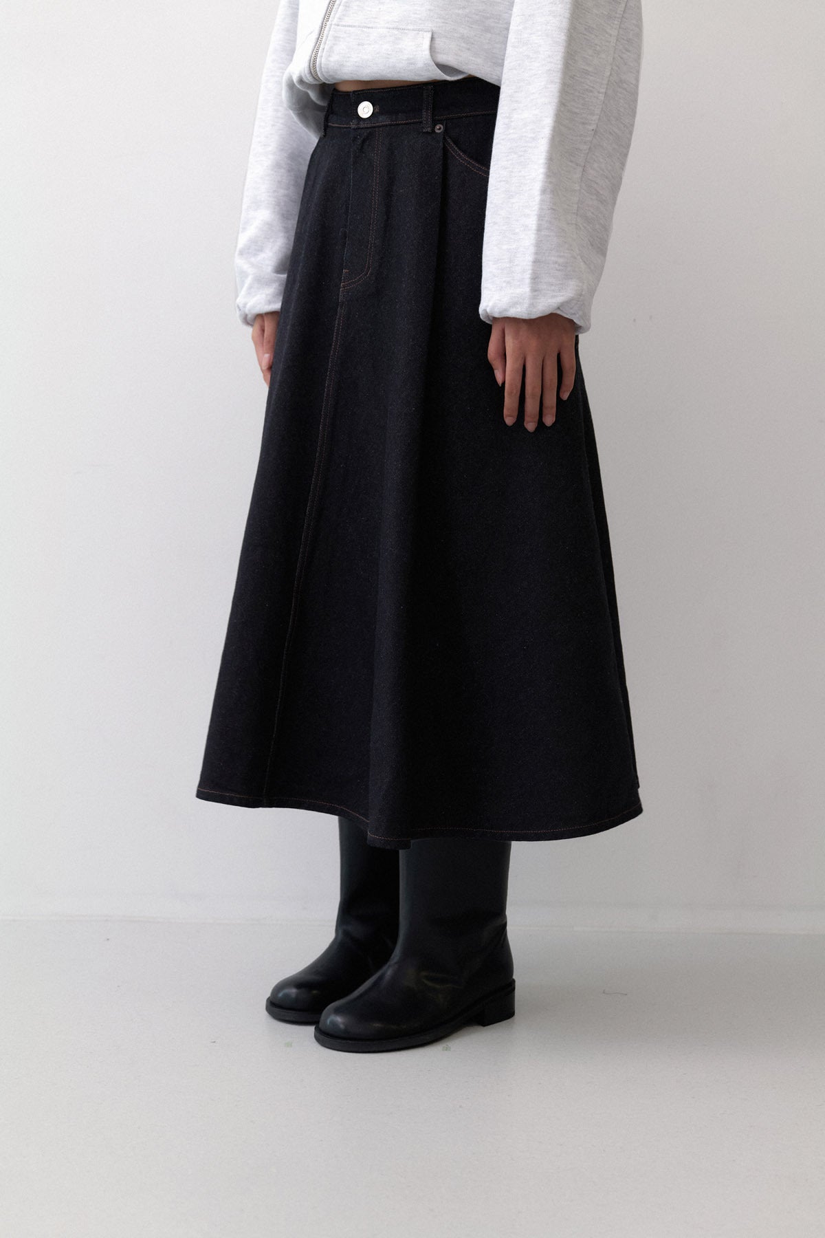 DENIM FLARE SKIRT - NAVY