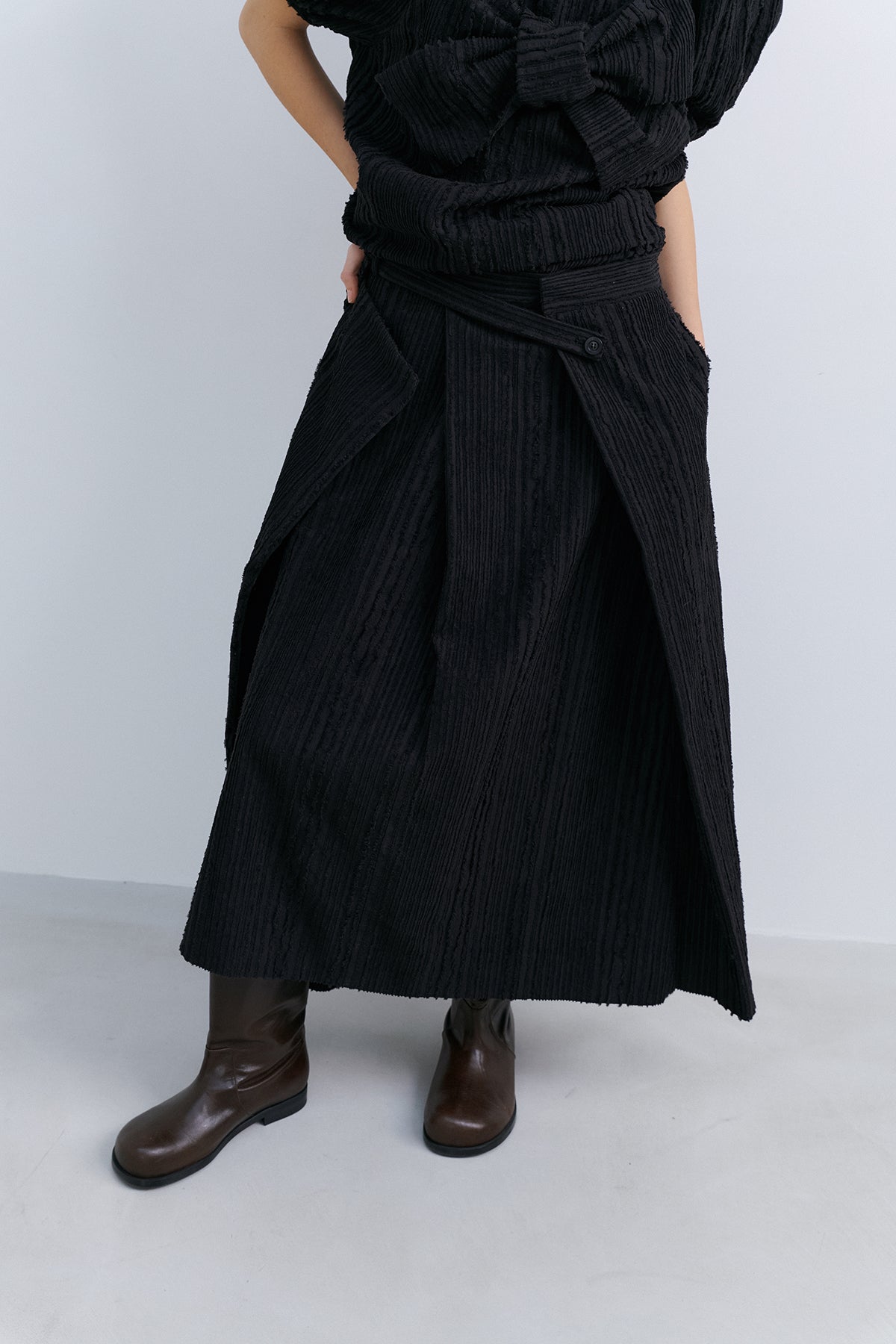 ORIGAMI WRAP SKIRT - BLACK