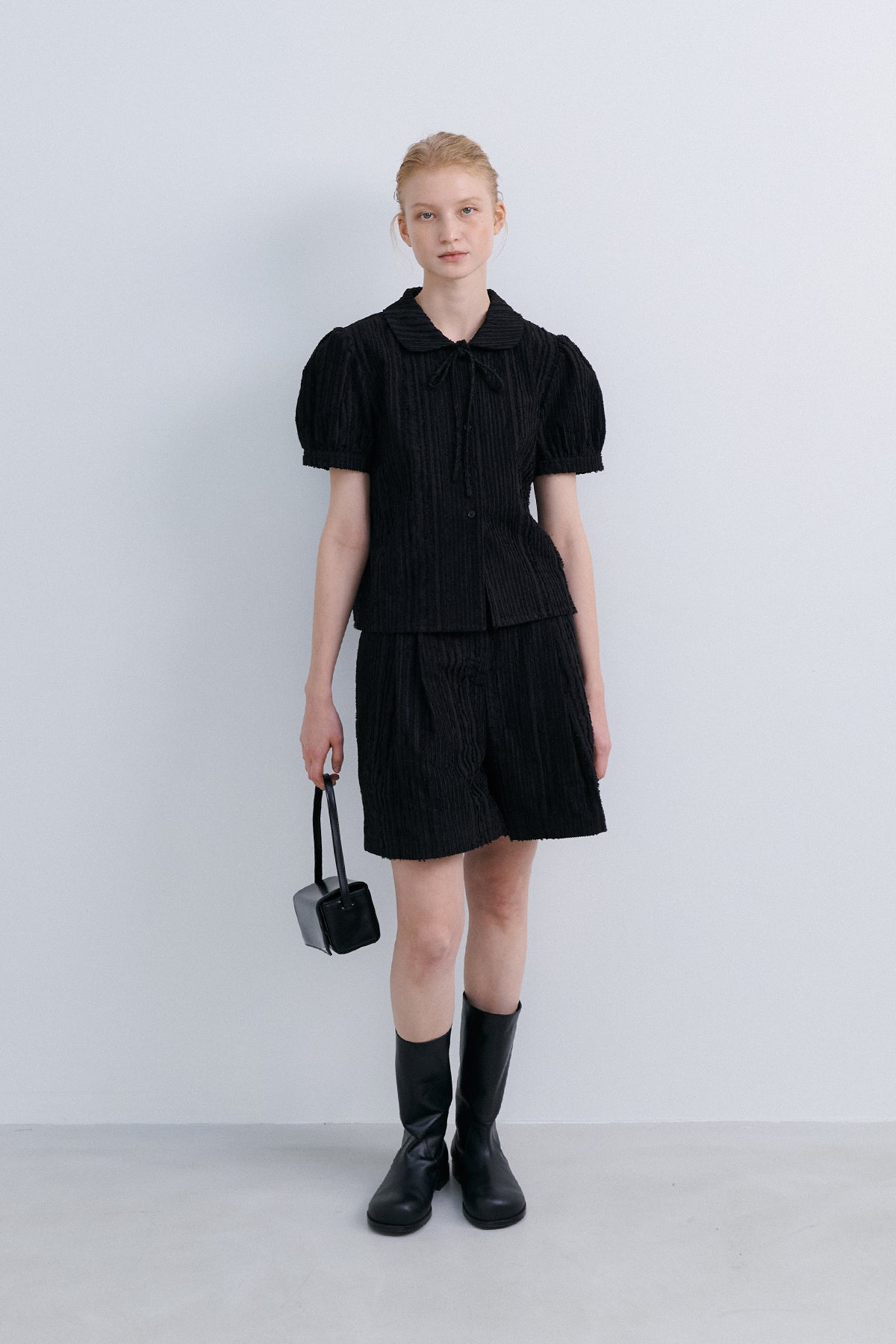 ORIGAMI RIBBON CROP SHIRT - BLACK