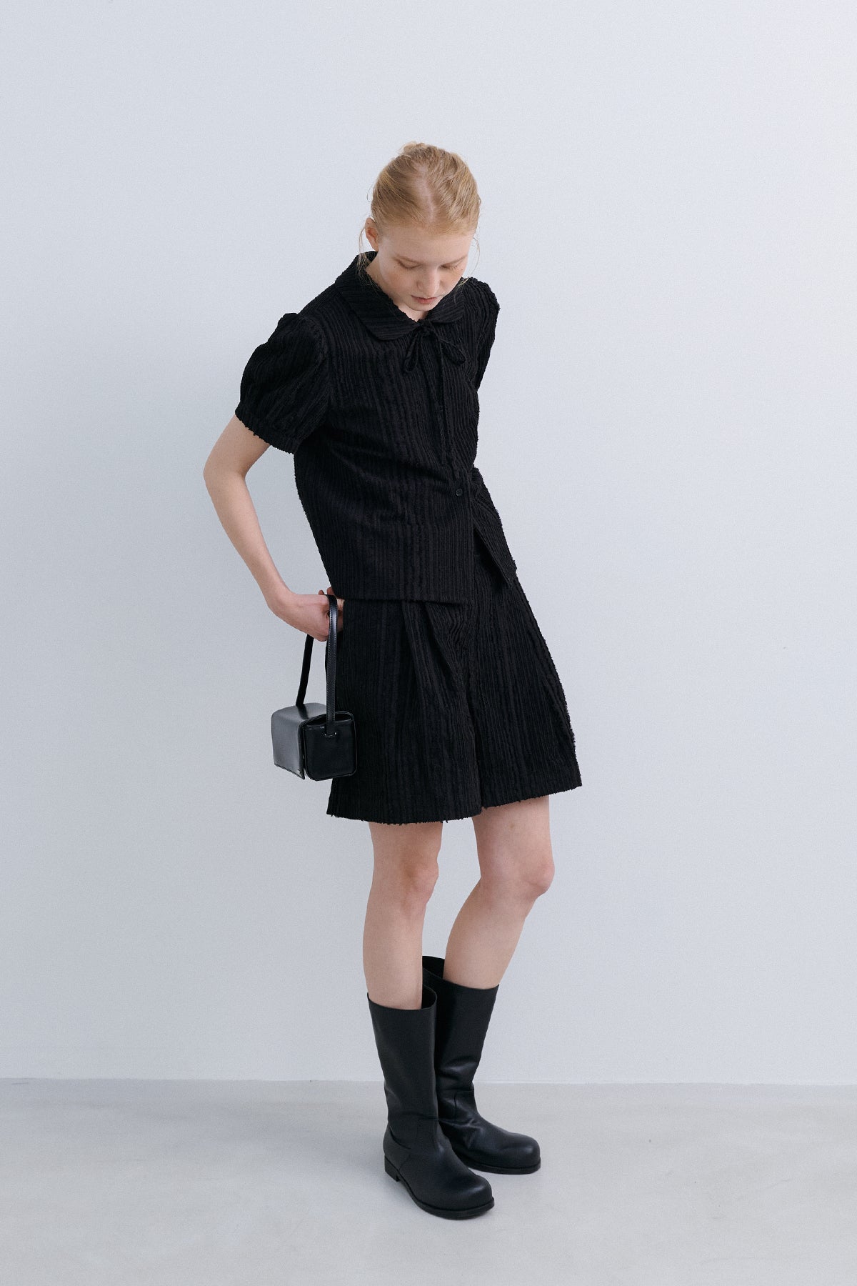 ORIGAMI RIBBON CROP SHIRT - BLACK