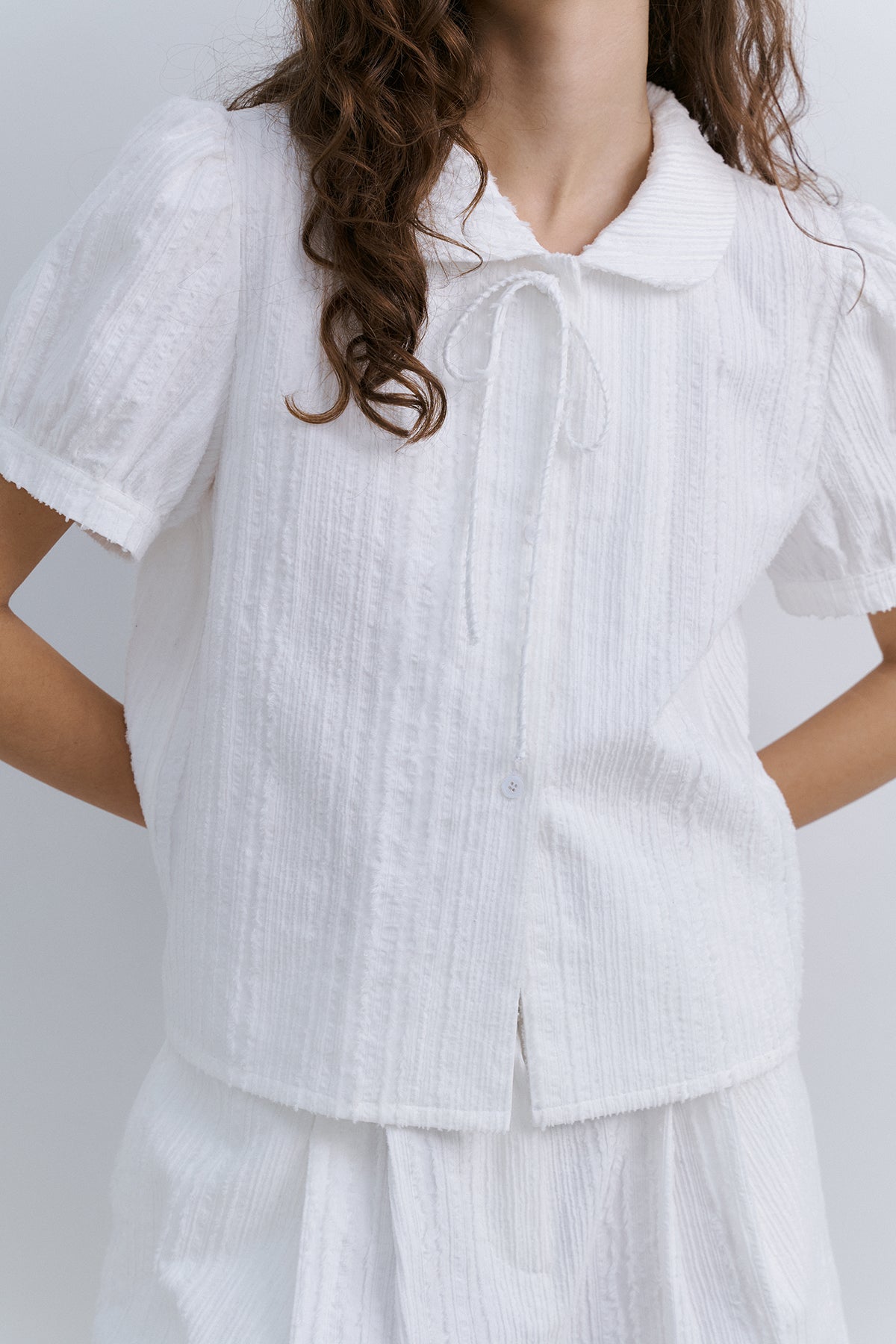 ORIGAMI RIBBON CROP SHIRT - WHITE