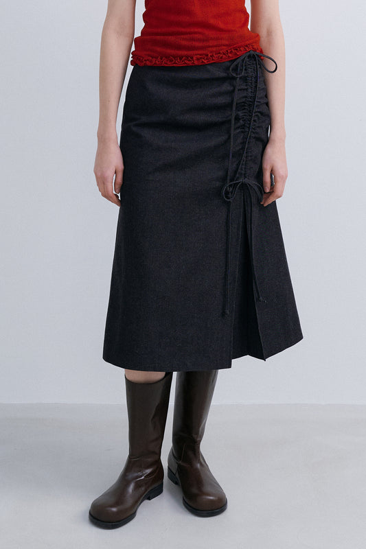 RIBBON SHIRRING SKIRT - BLACK