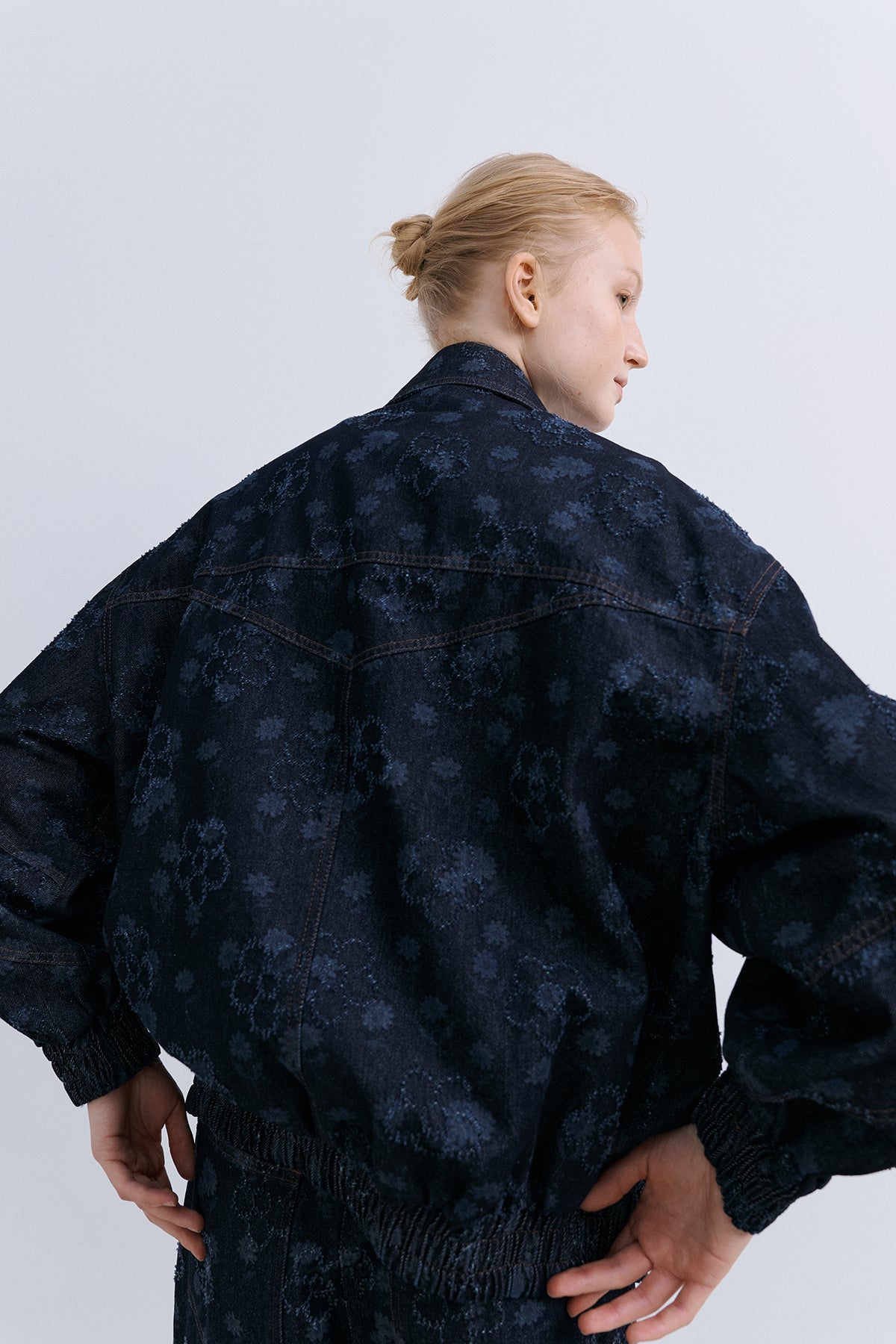 TUNNEL BOMBER - FLOWER DENIM