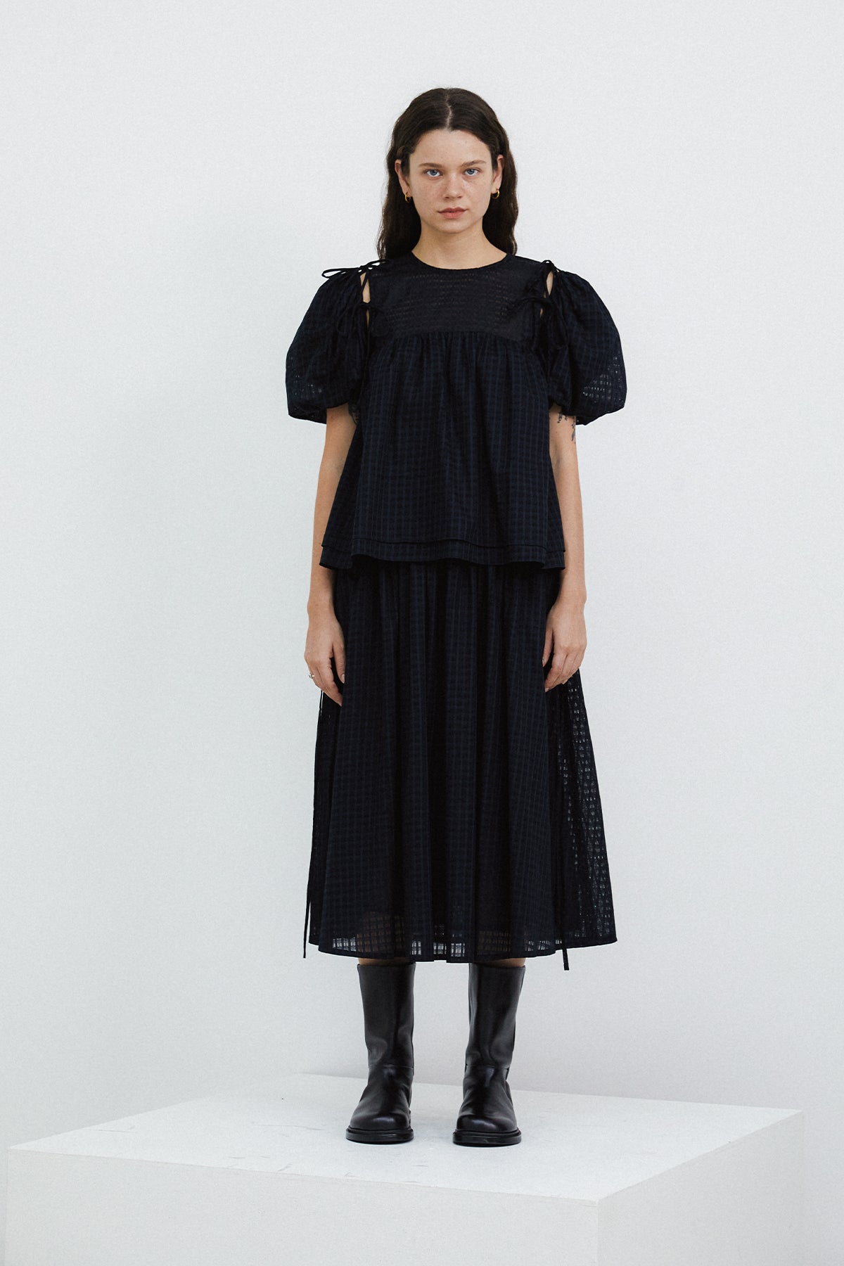 RIBBON BLOUSE - NAVY