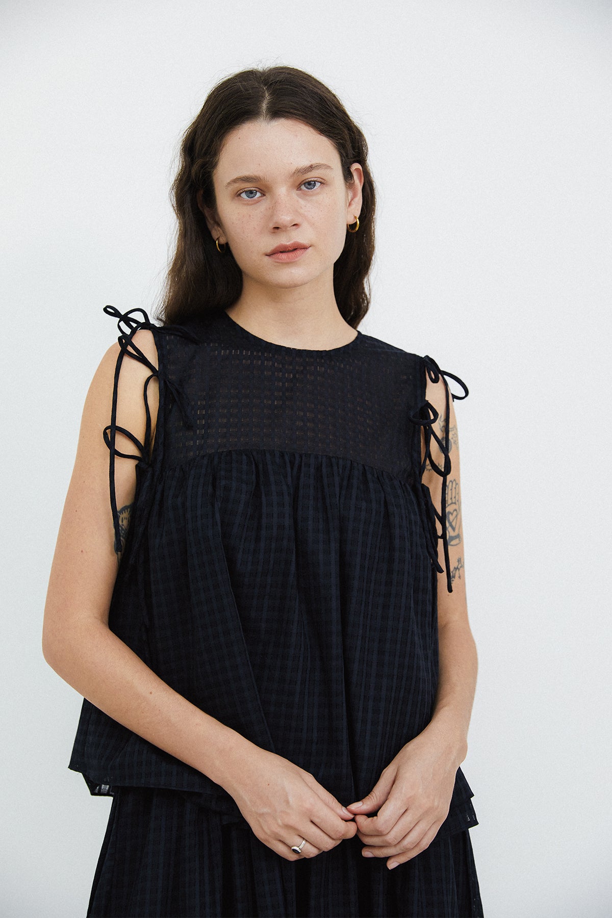 RIBBON BLOUSE - NAVY