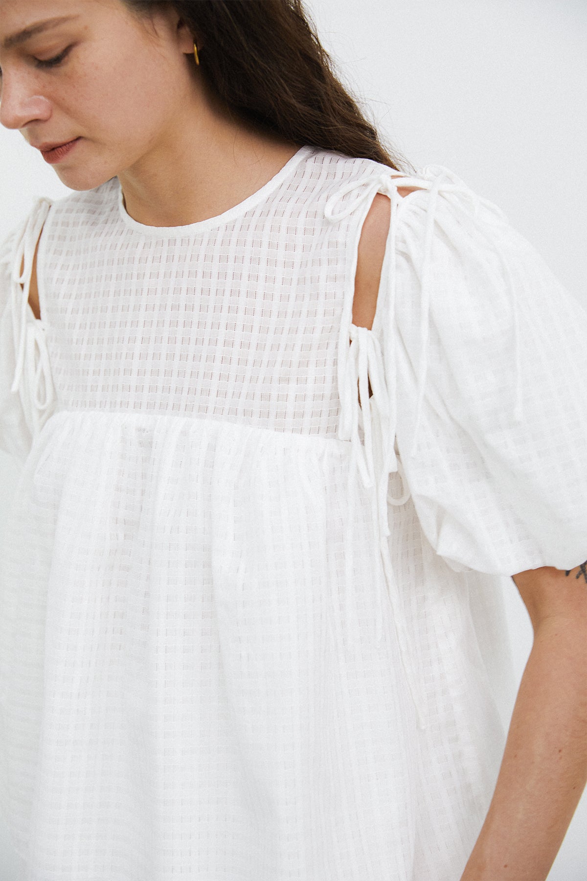 RIBBON BLOUSE - WHITE