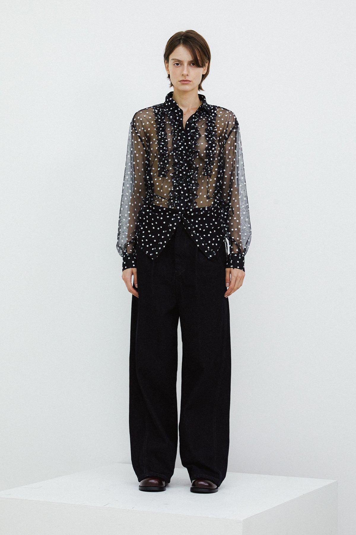 SHIRRING FRILL BLOUSE - BLACK