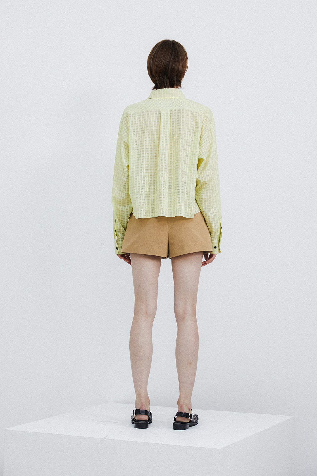 PLEATED SHORT PANTS - AMBER HAZE