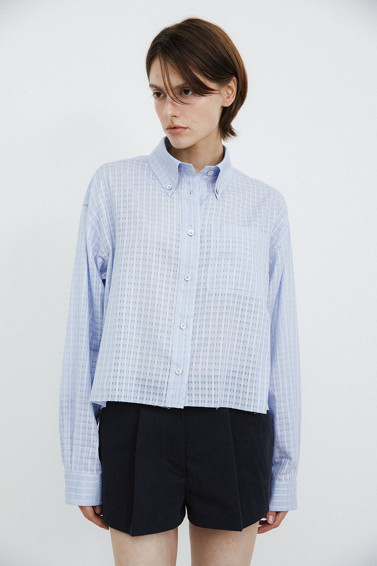 PLEATED SHORT PANTS - NAVY