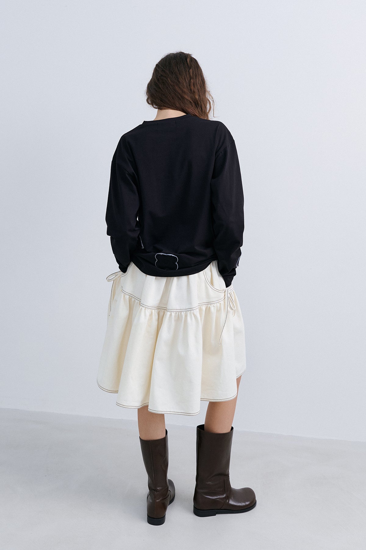 CUSION APLIQUE TOP - BLACK