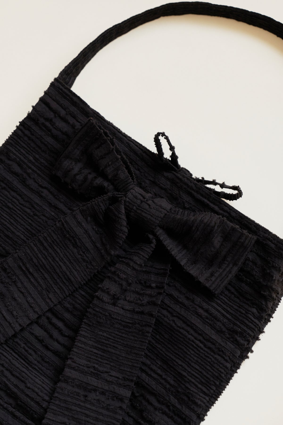 ORIGAMI RIBBON SHOPPER BAG - BLACK