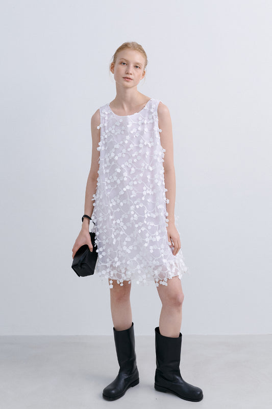 EMBROIDERED FLOWER DRESS - WHITE