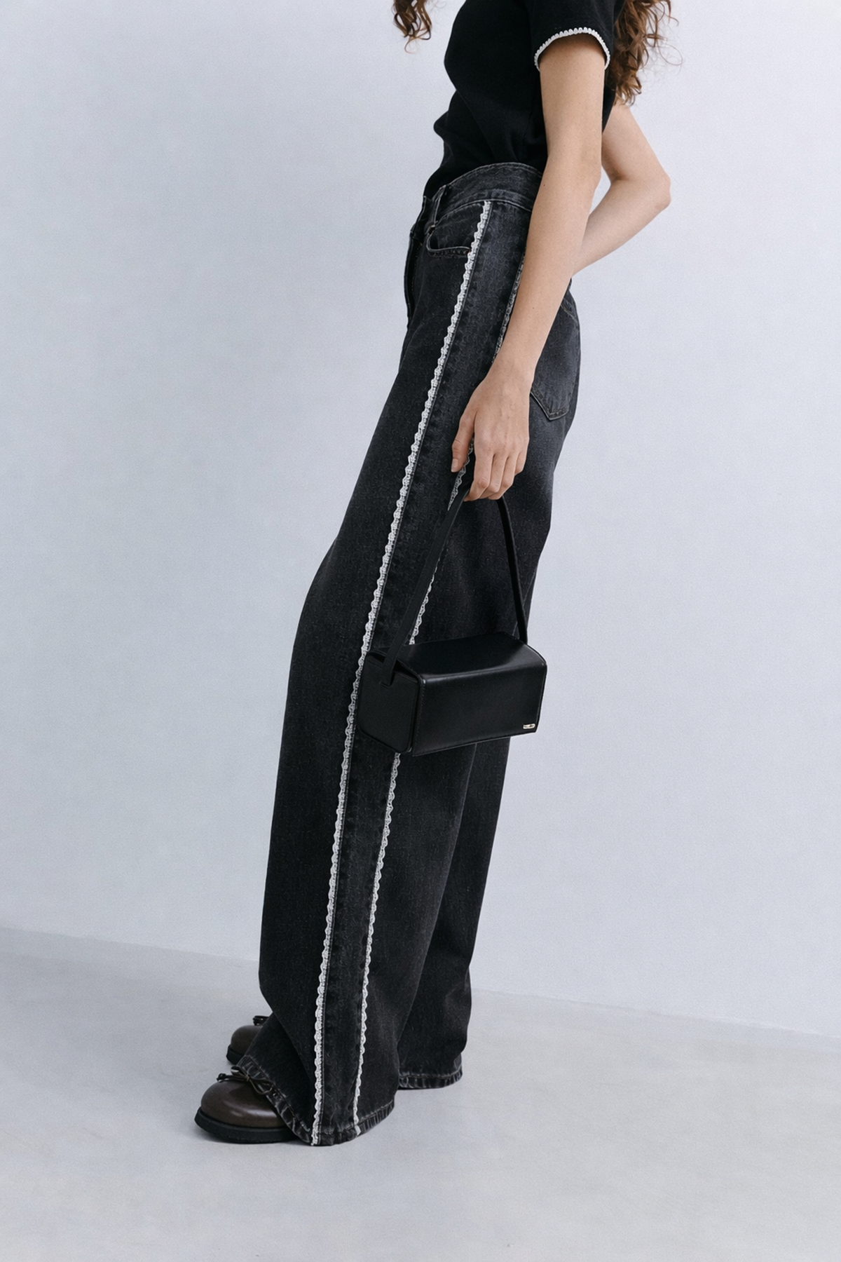 DENIM LACEBOUND - BLACK