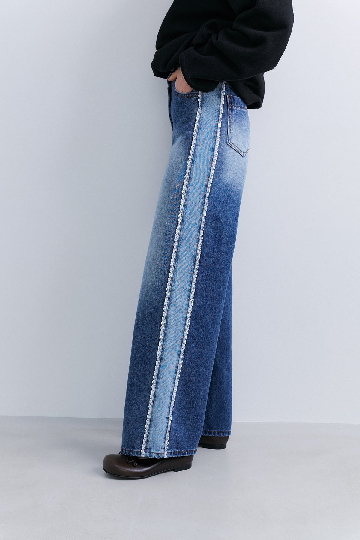 DENIM LACEBOUND - LIGHT BLUE