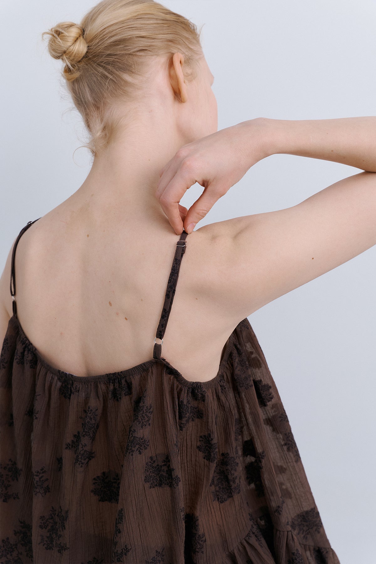 LEAF VEST BLOUSE - BROWN