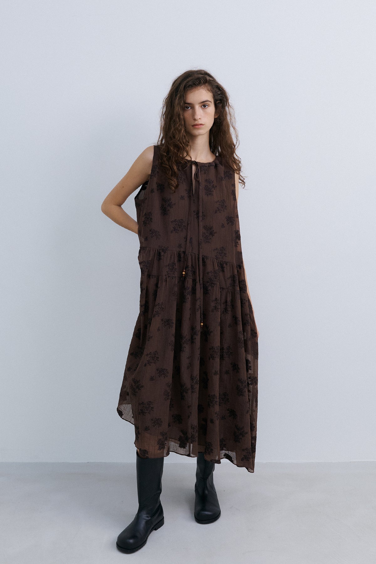 LEAF HALTER DRESS - BROWN