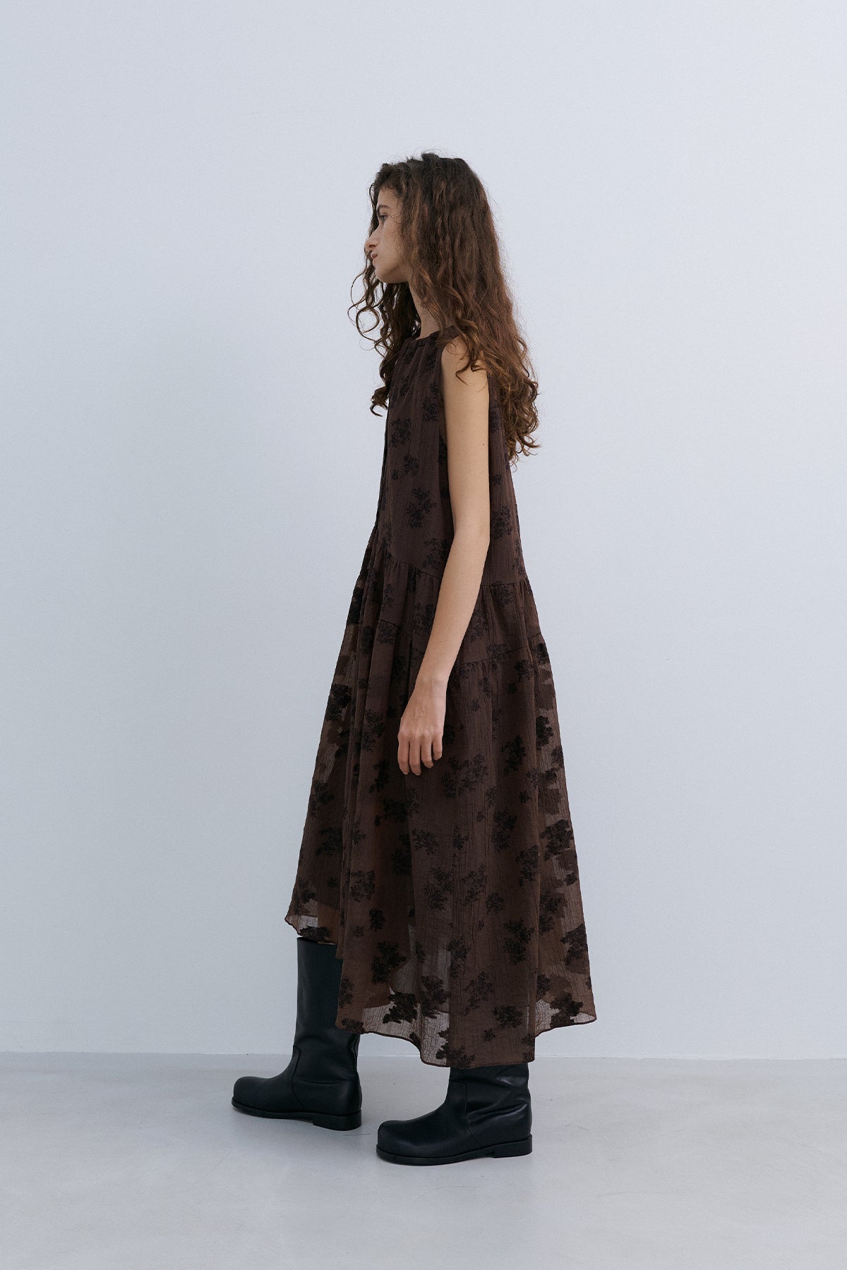 LEAF HALTER DRESS - BROWN