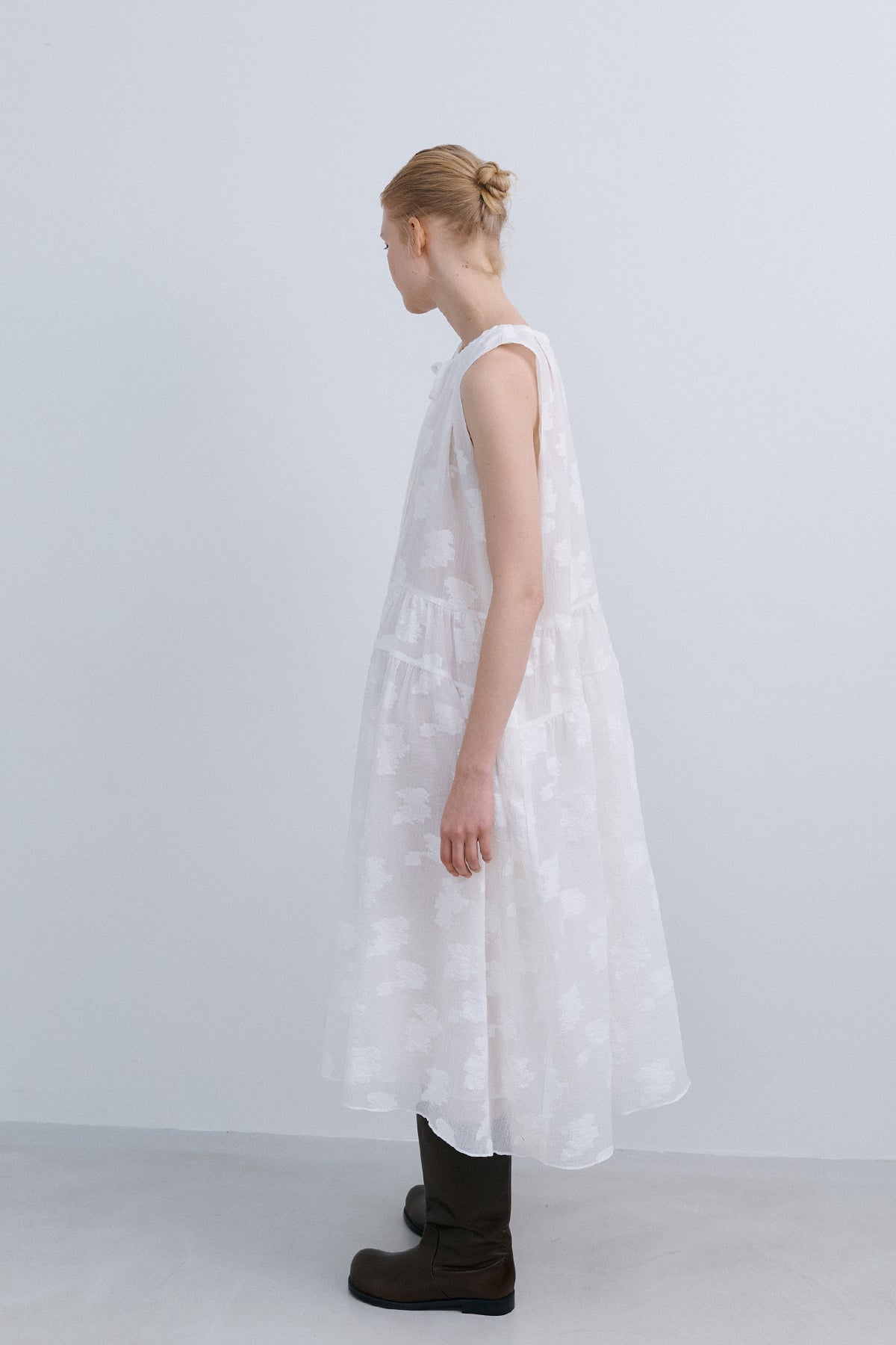 LEAF HALTER DRESS - IVORY