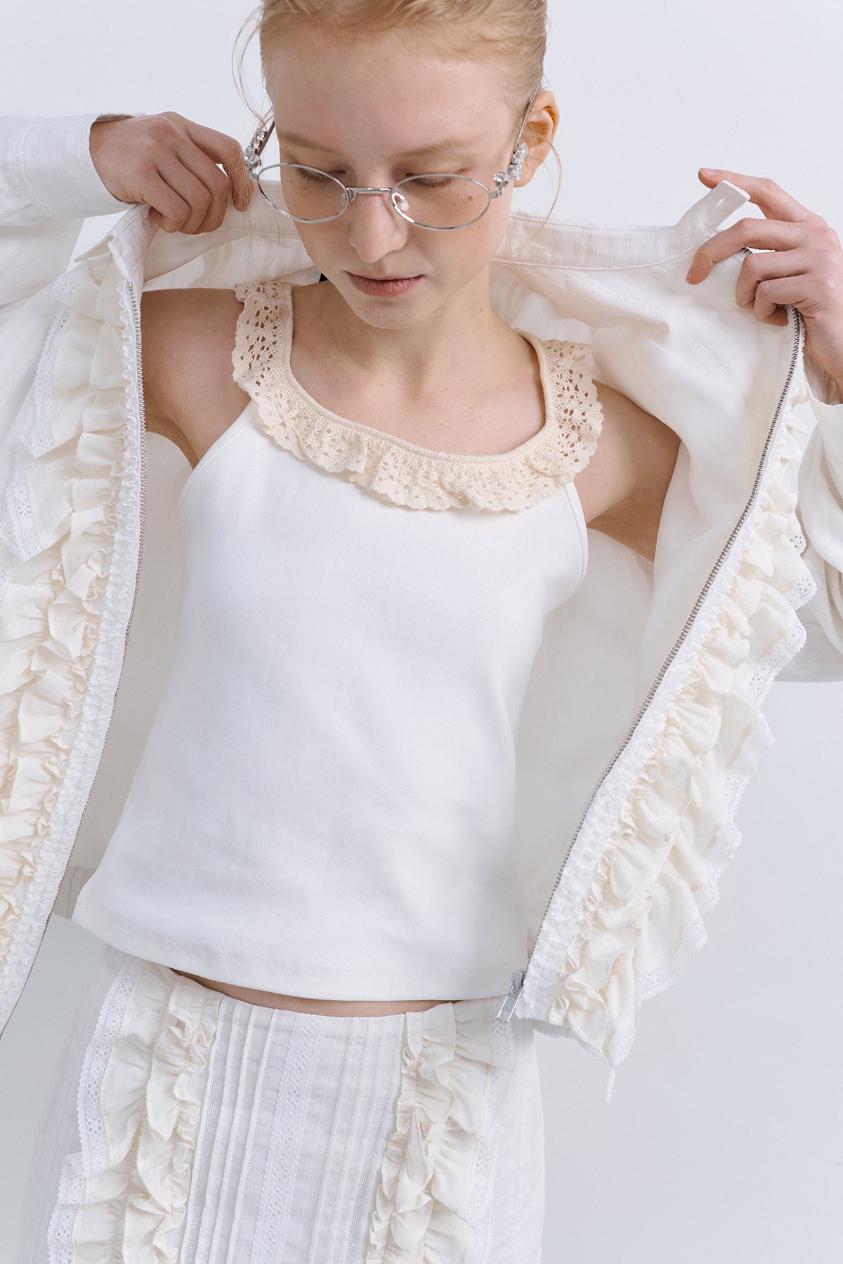 FLOWER RUFFLE BOMBER - IVORY