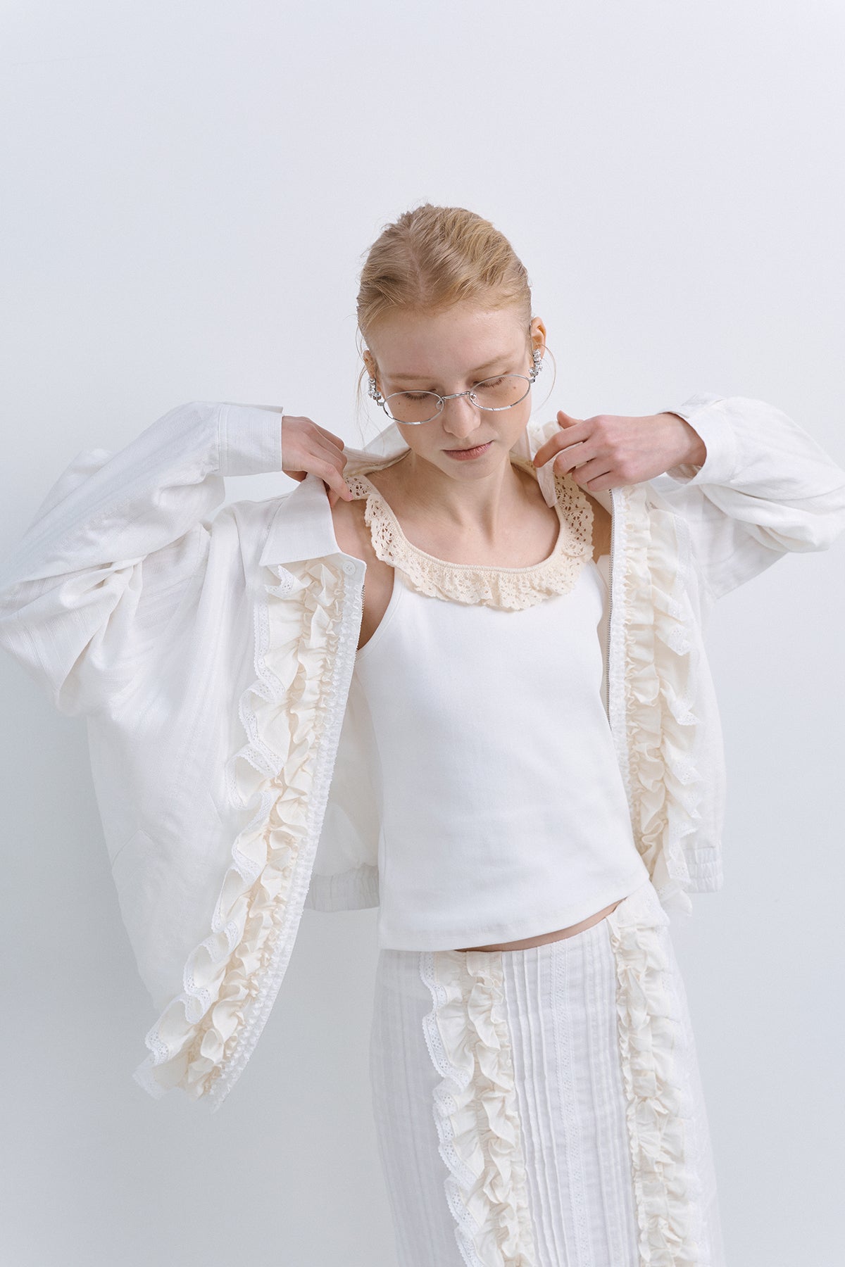 FLOWER RUFFLE BOMBER - IVORY