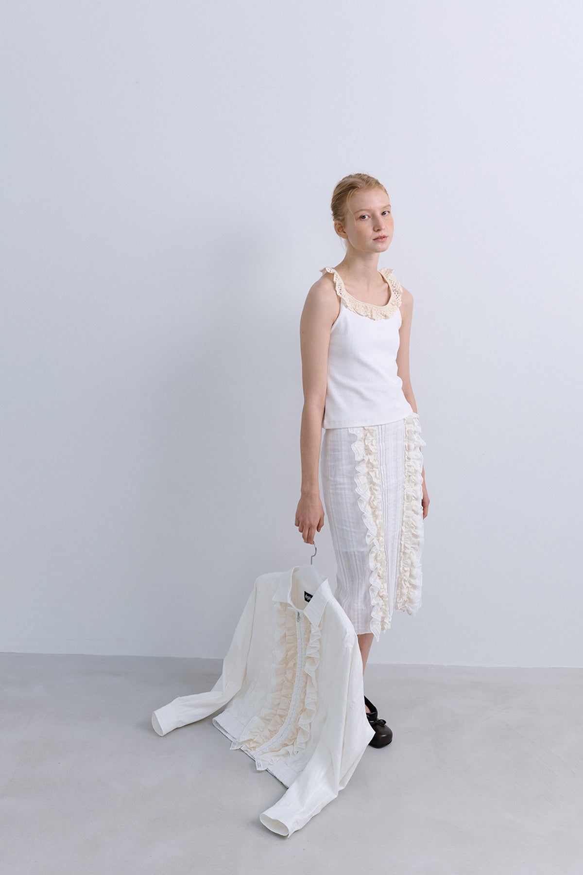 FLOWER RUFFLE BOMBER - IVORY